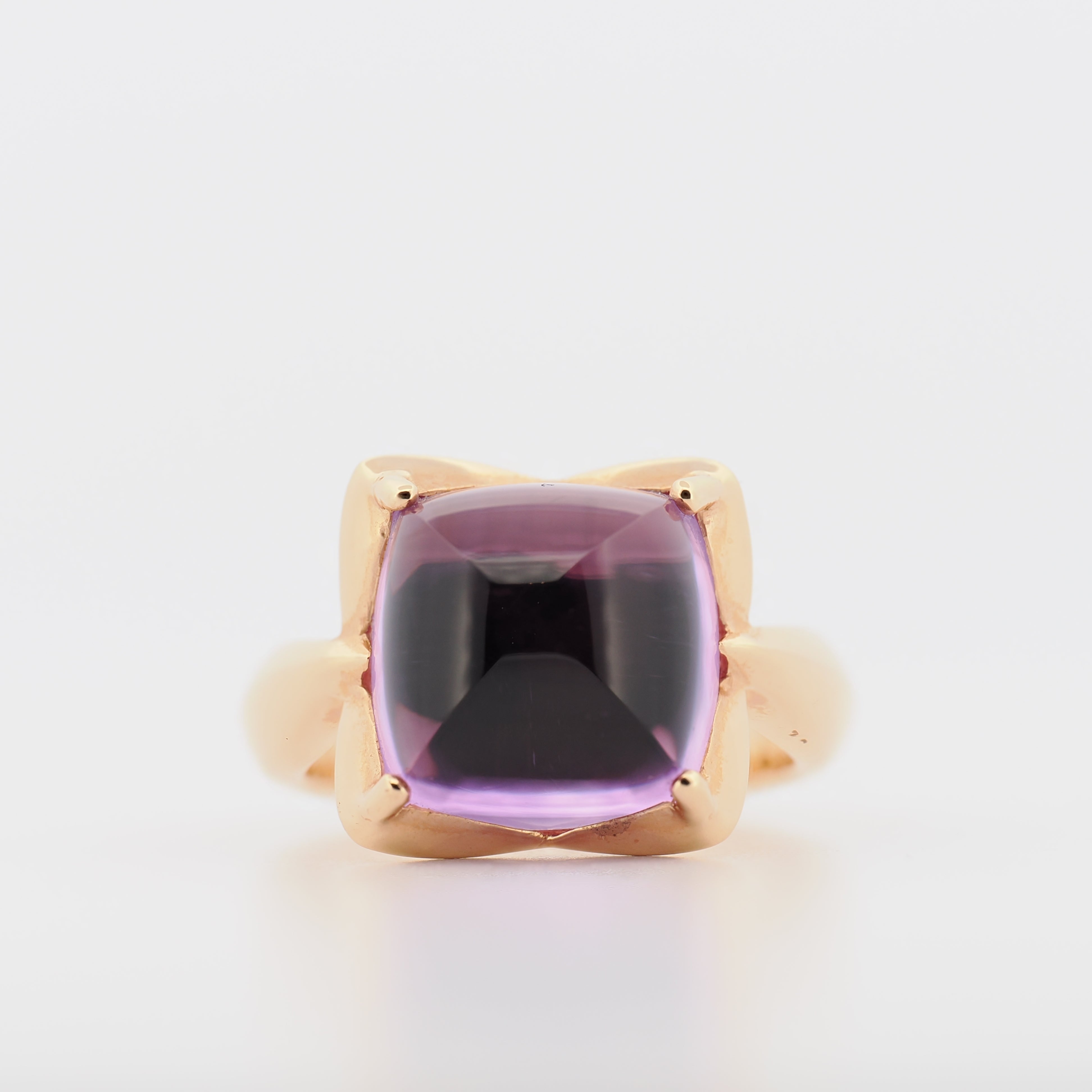 Ring aus 18K Roségold mit einem kissenförmigen Amethyst von Juwelier Spliedt
