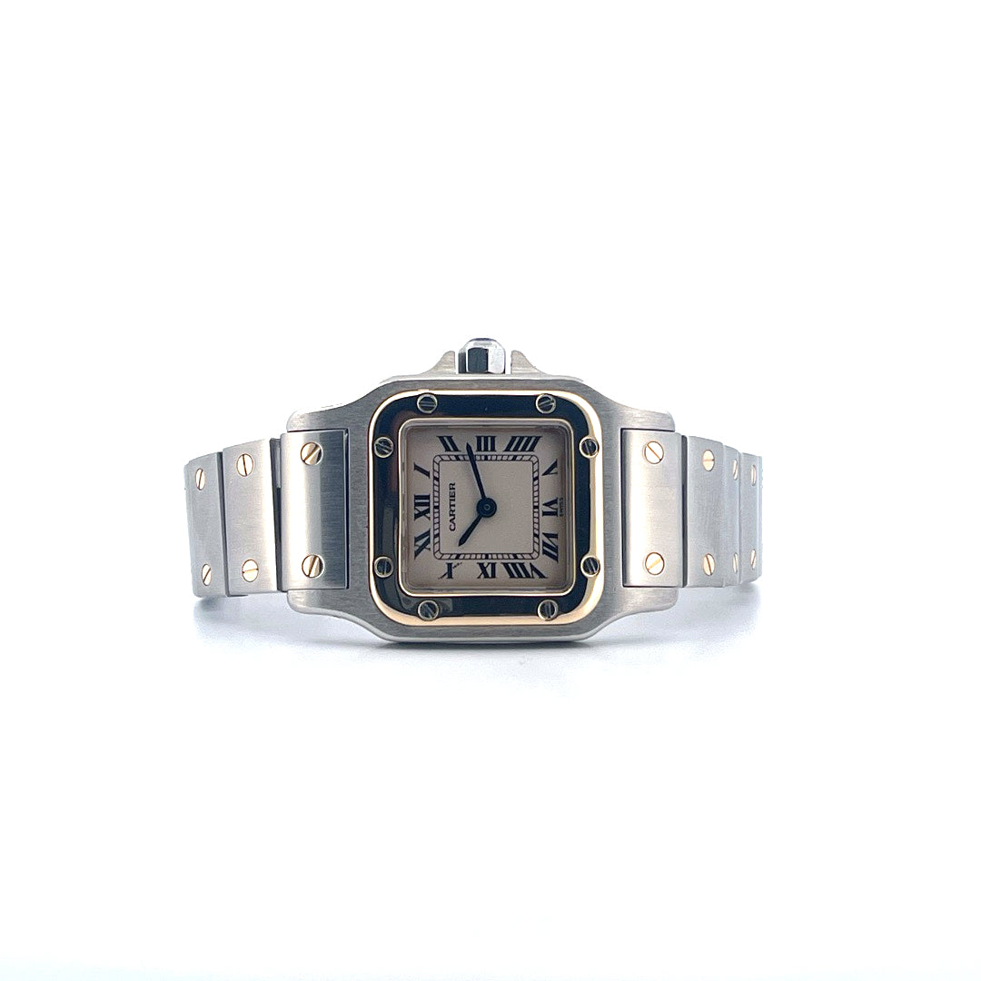Cartier Santos Galbée Damenuhr aus Stahl und Gelbgold mit römischem Zifferblatt im Frontalansicht