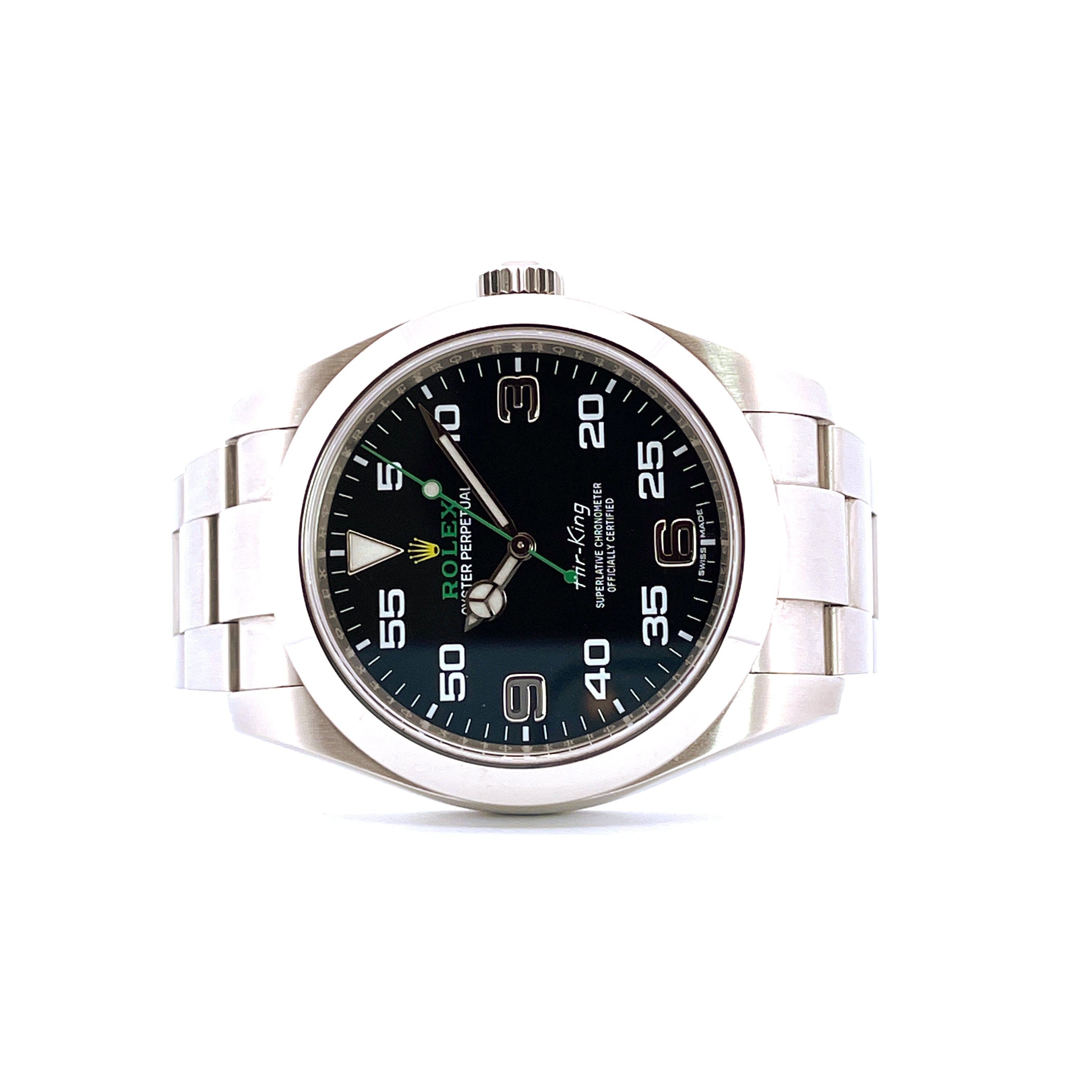 Rolex Air King 116900 Stahl Herrenuhr Automatik schwarzes Zifferblatt Frontansicht auf weißem Hintergrund