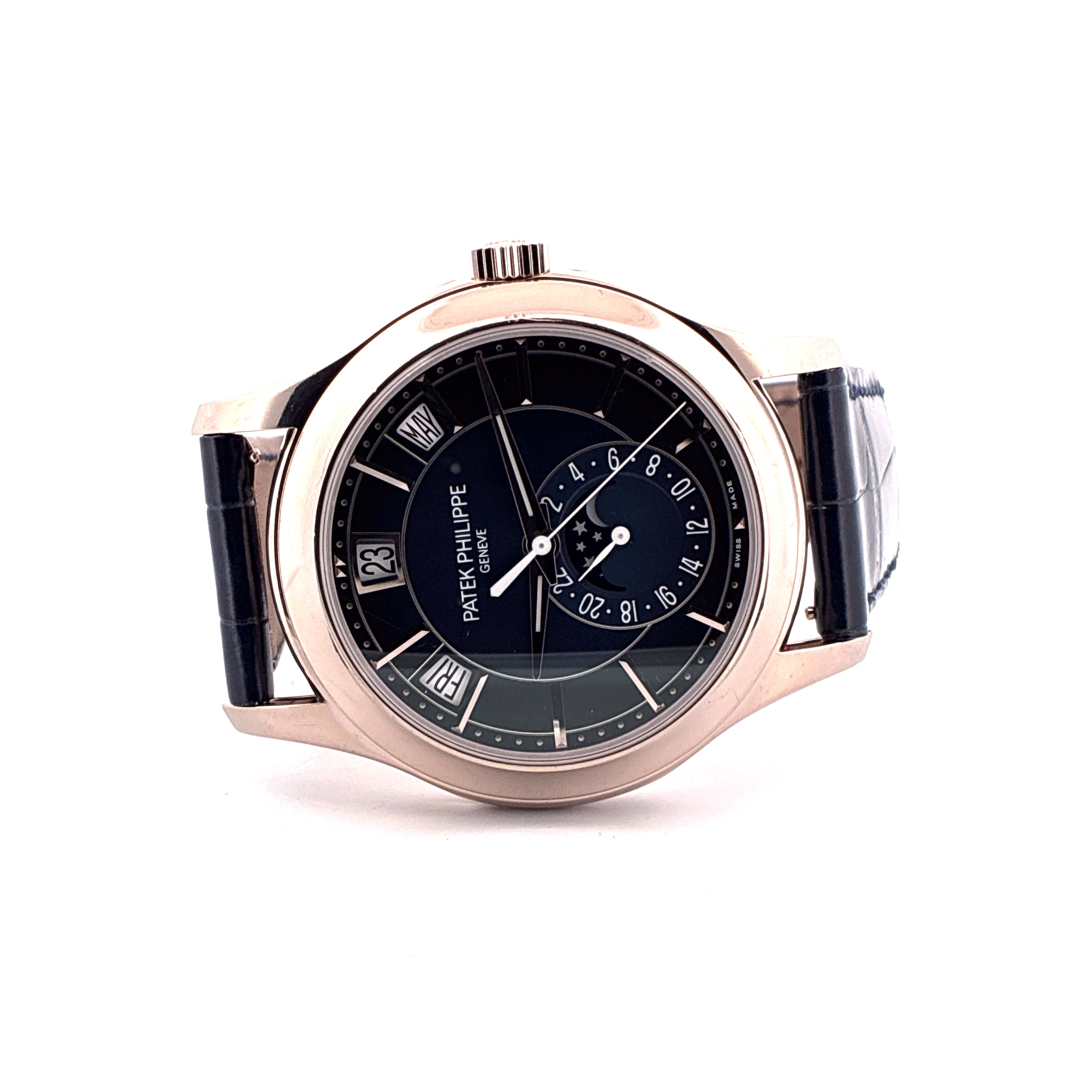 Patek Philippe Annual Calendar 5205G-013 im Weißgoldgehäuse mit blauem Zifferblatt und Lederarmband