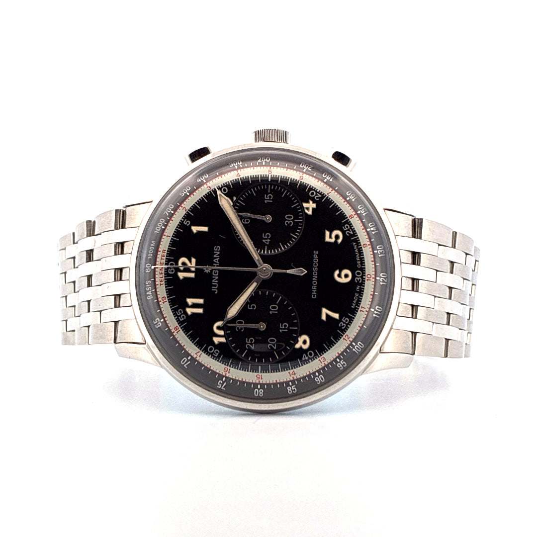 Junghans Meister Telemeter Chronograph aus Edelstahl mit schwarzem Zifferblatt und Metallarmband