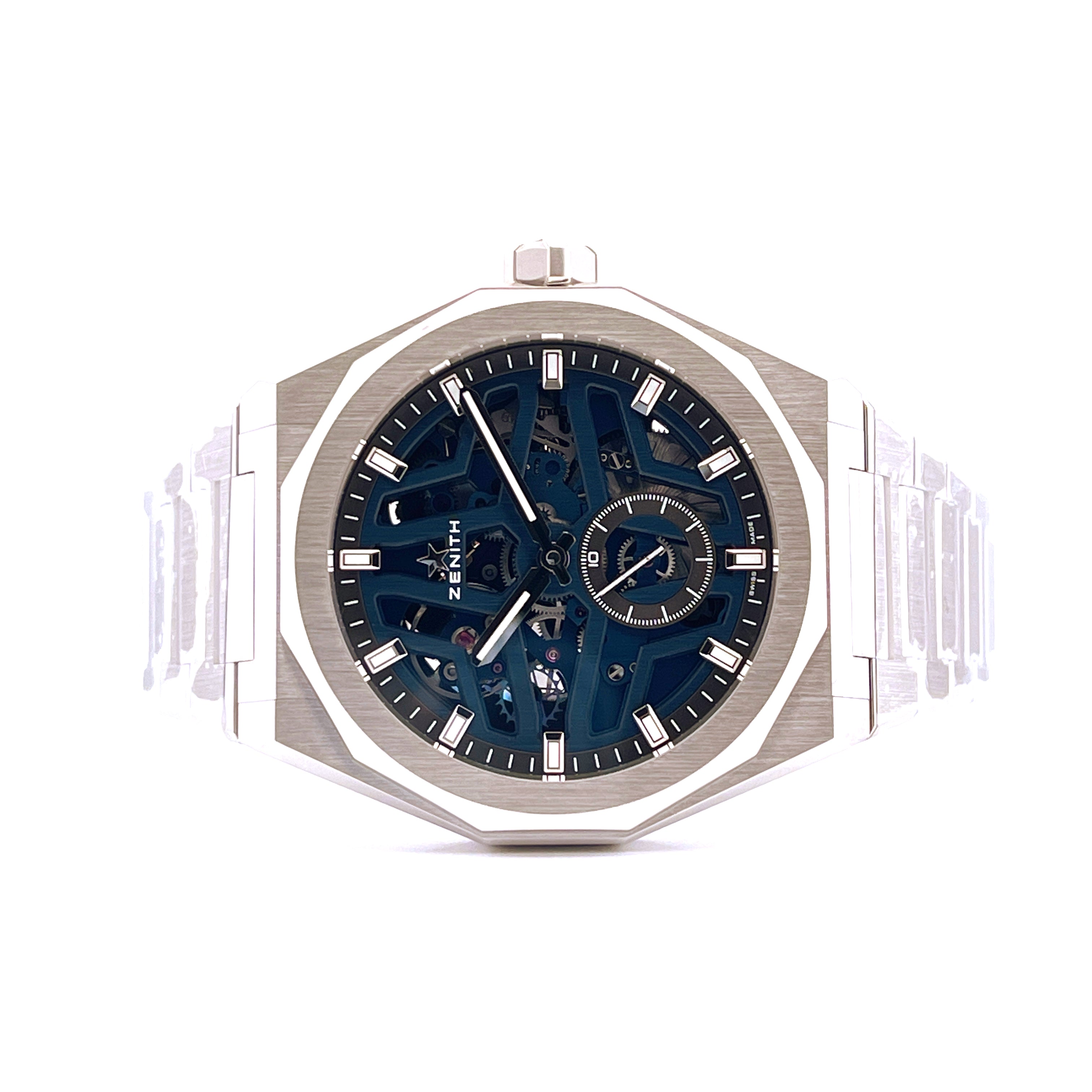 Zenith Defy Skyline Skeleton aus Edelstahl mit blauem skelettiertem Zifferblatt in Frontansicht