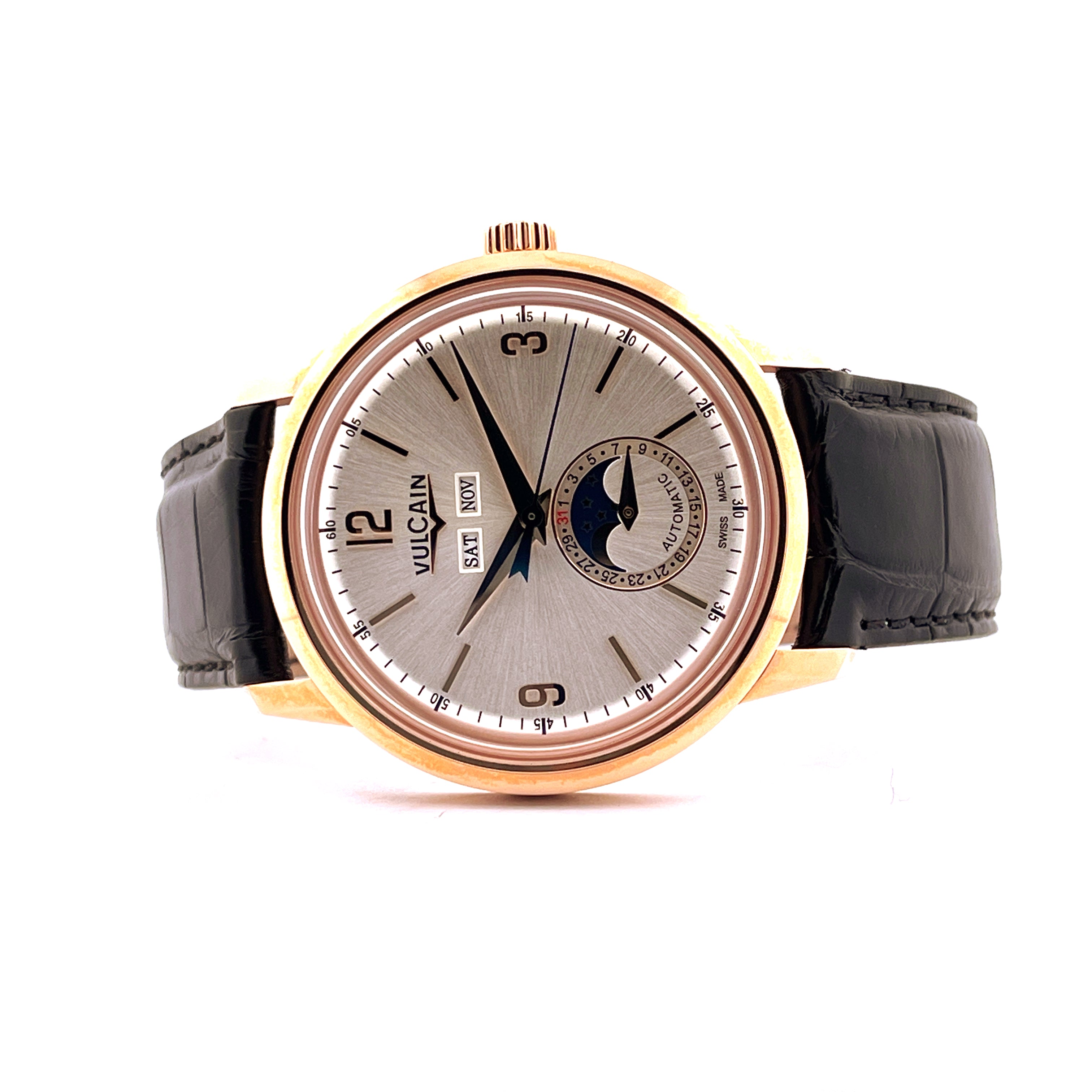 Vulcain 50s Presidents Moonphase Roségold mit schwarzem Lederarmband und Mondphasenanzeige Frontansicht