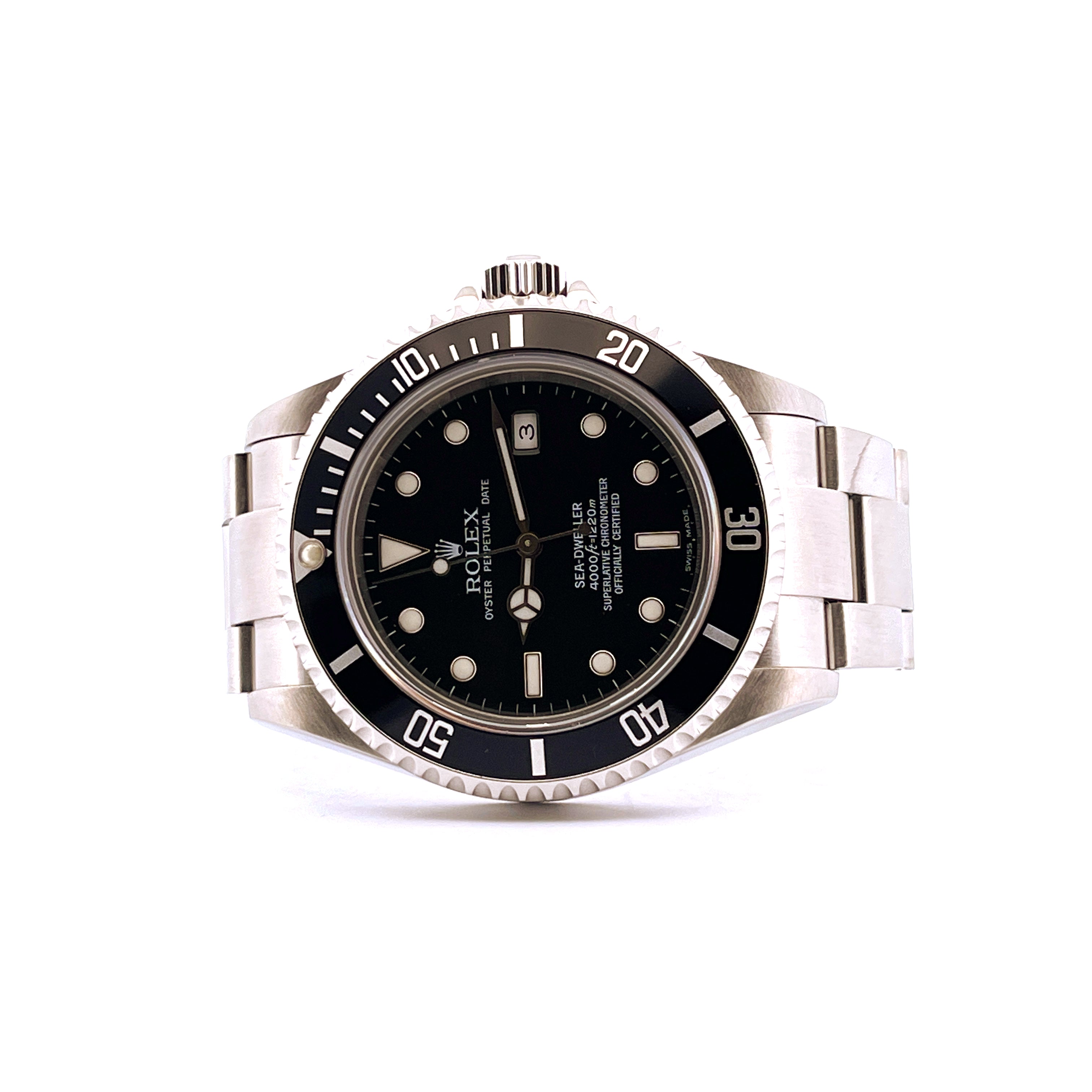 Rolex Sea-Dweller 4000 Stahl Automatik Uhr mit schwarzem Zifferblatt im Frontalansicht