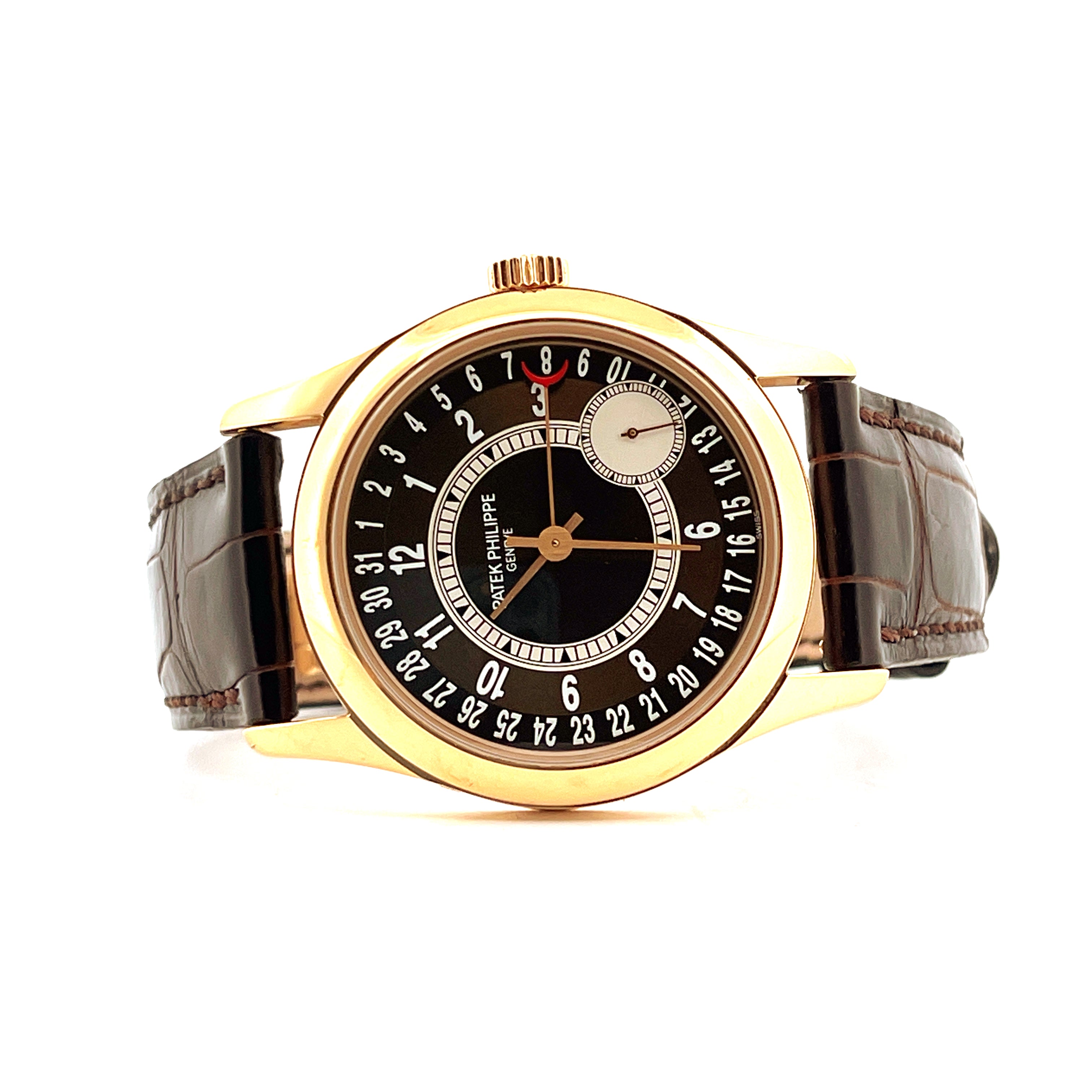 Patek Philippe Calatrava 6000R-001 Roségold auf weißem Hintergrund mit Automatikwerk und Datumsanzeige