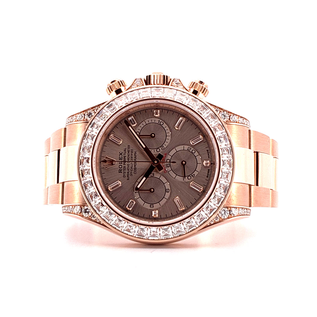 Rolex Daytona Roségold mit Diamanten, Frontansicht, Chronograph, graues Zifferblatt und Roségoldarmband