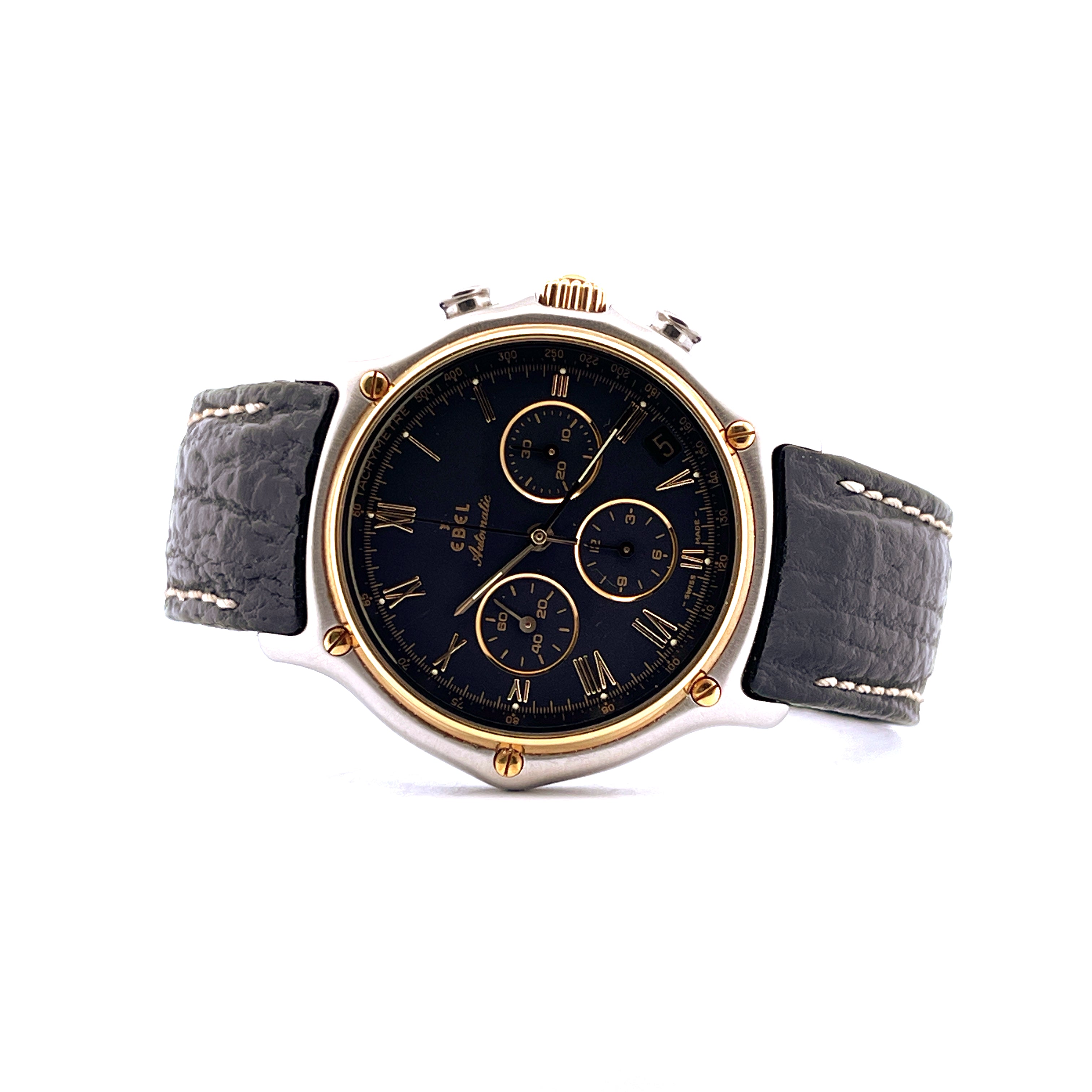 Ebel El Primero Chronograph mit schwarzem Zifferblatt und grauem Lederarmband im guten Zustand