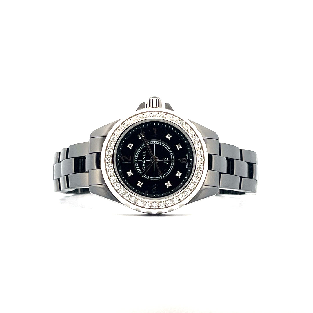 Chanel J12 29mm Damenuhr mit schwarzem Zifferblatt, Diamantlünette und Keramikarmband