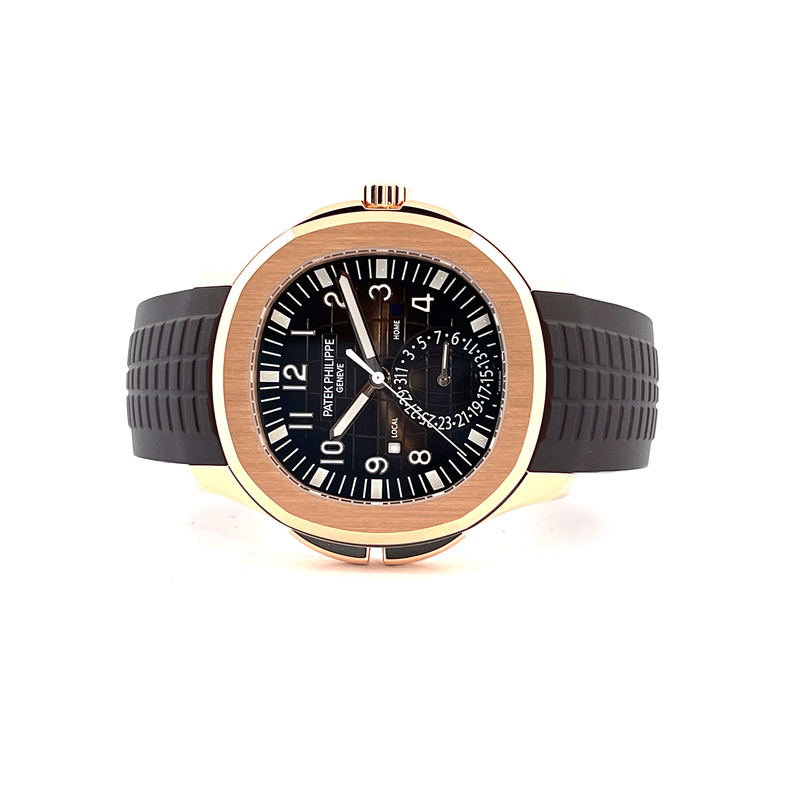 Patek Philippe Aquanaut Travel Time Roségold mit schwarzem Zifferblatt und Armband Frontansicht