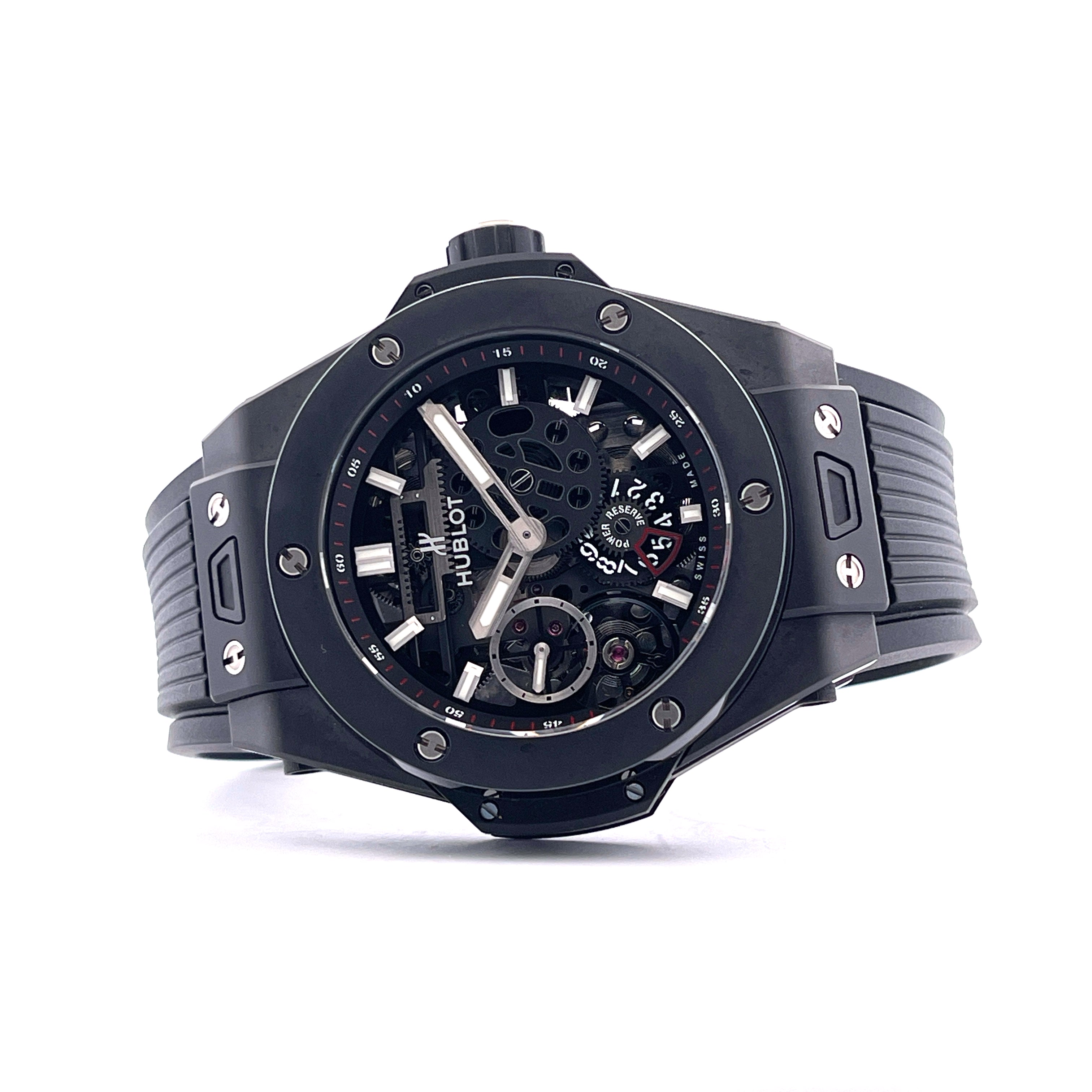 Hublot Big Bang MECA 10 45mm Keramik Uhr in Schwarz, Handaufzug, perfekt erhalten auf weißem Hintergrund