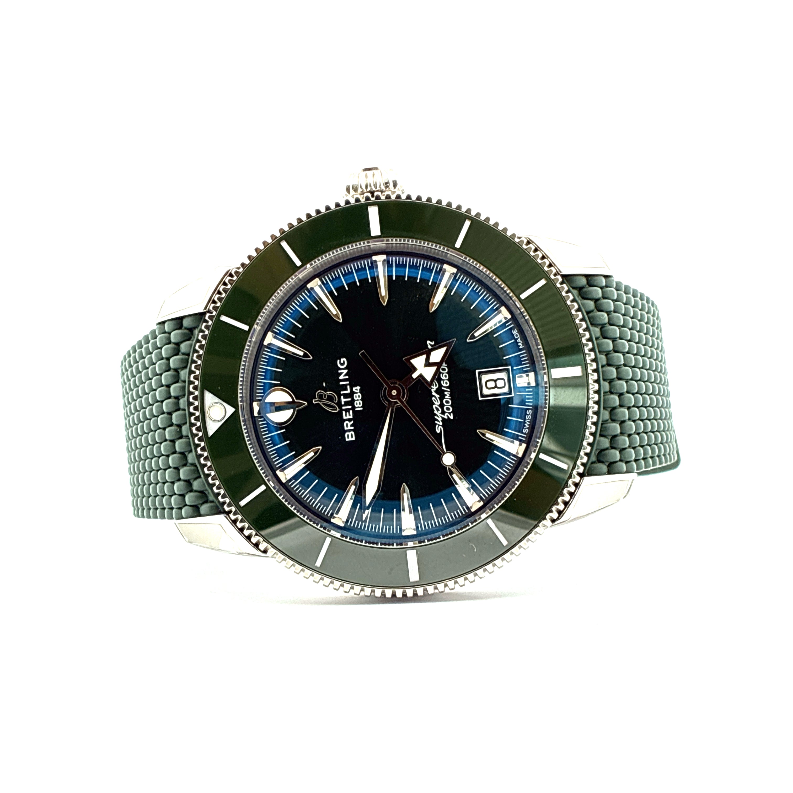 Superocean Heritage B31 Automatic 44 Breitling Super Ocean Green Dial / Like New / 2025 / Box & Papers