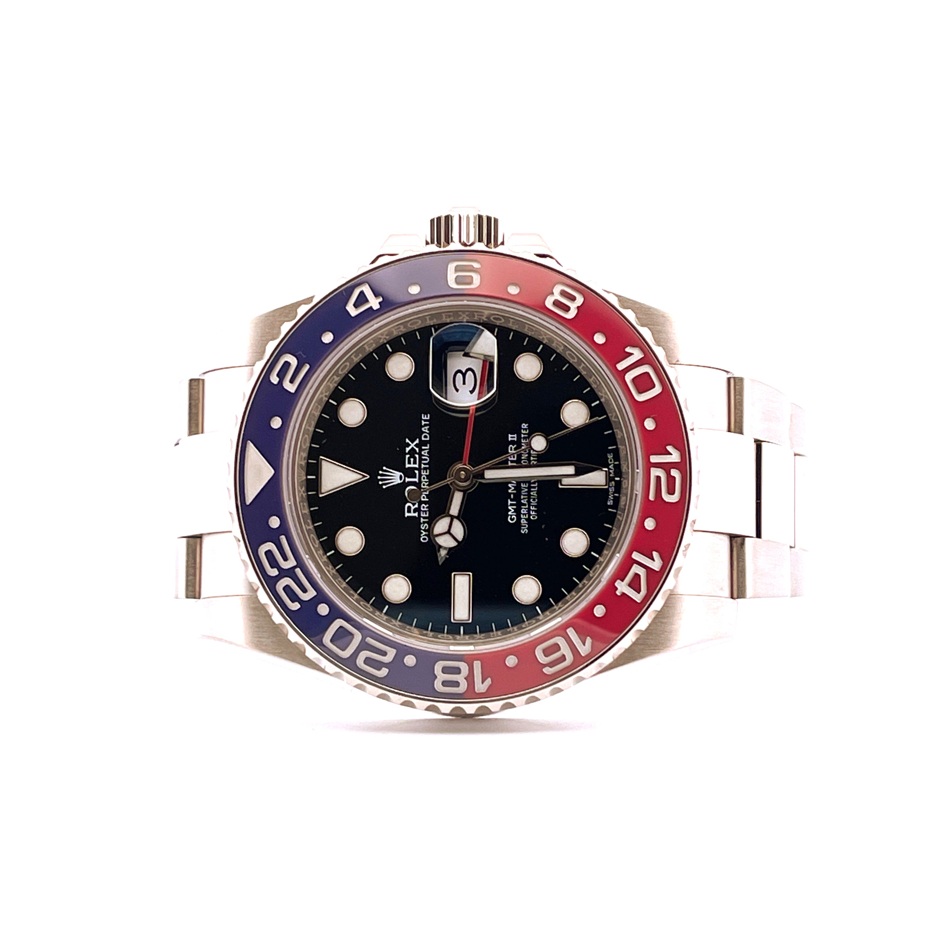 Rolex GMT-Master II Pepsi aus Weißgold im Vollformat mit roter und blauer Keramiklünette auf weißem Hintergrund