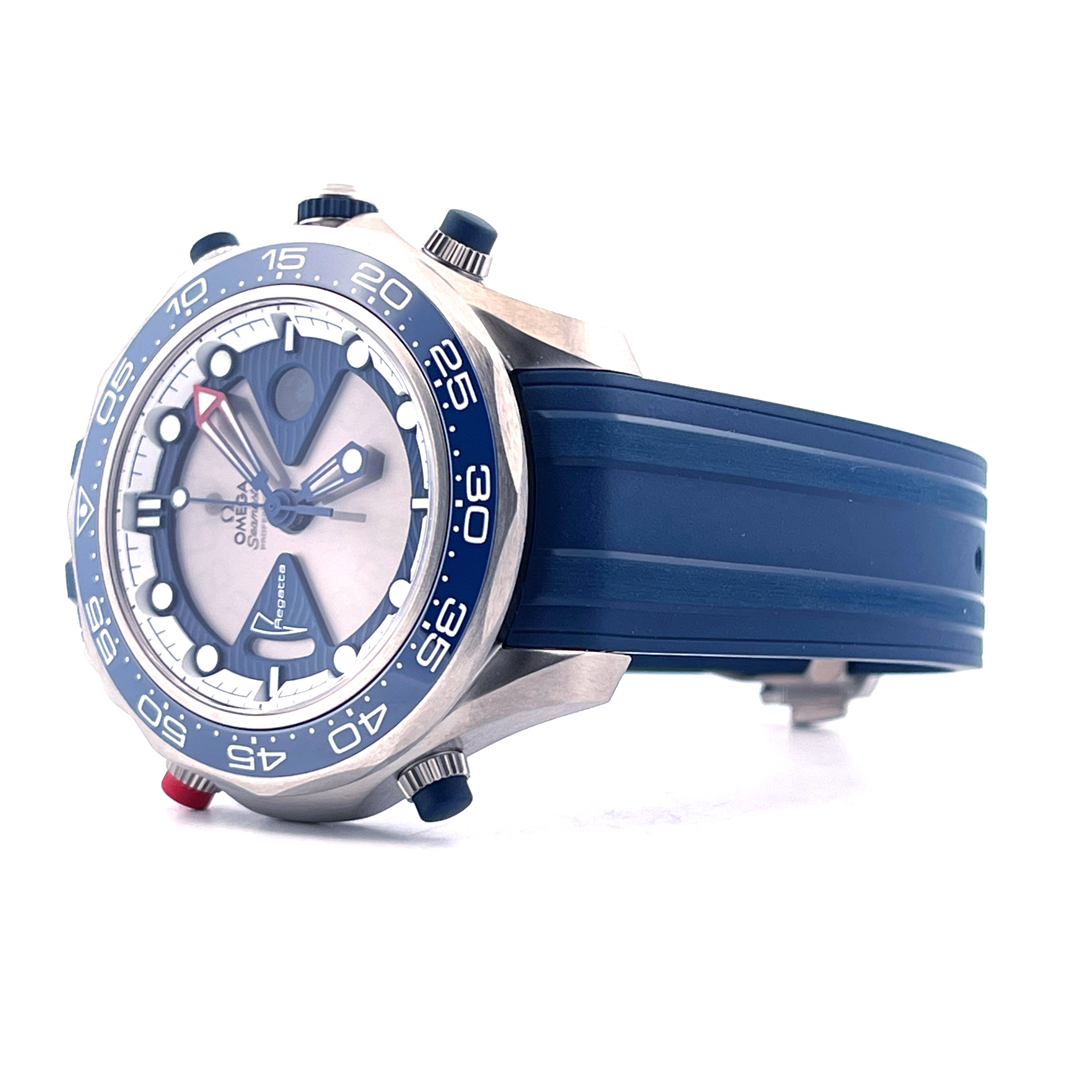 Omega Seamaster Regatta America's Cup 2025 aus Titan mit blauem Band