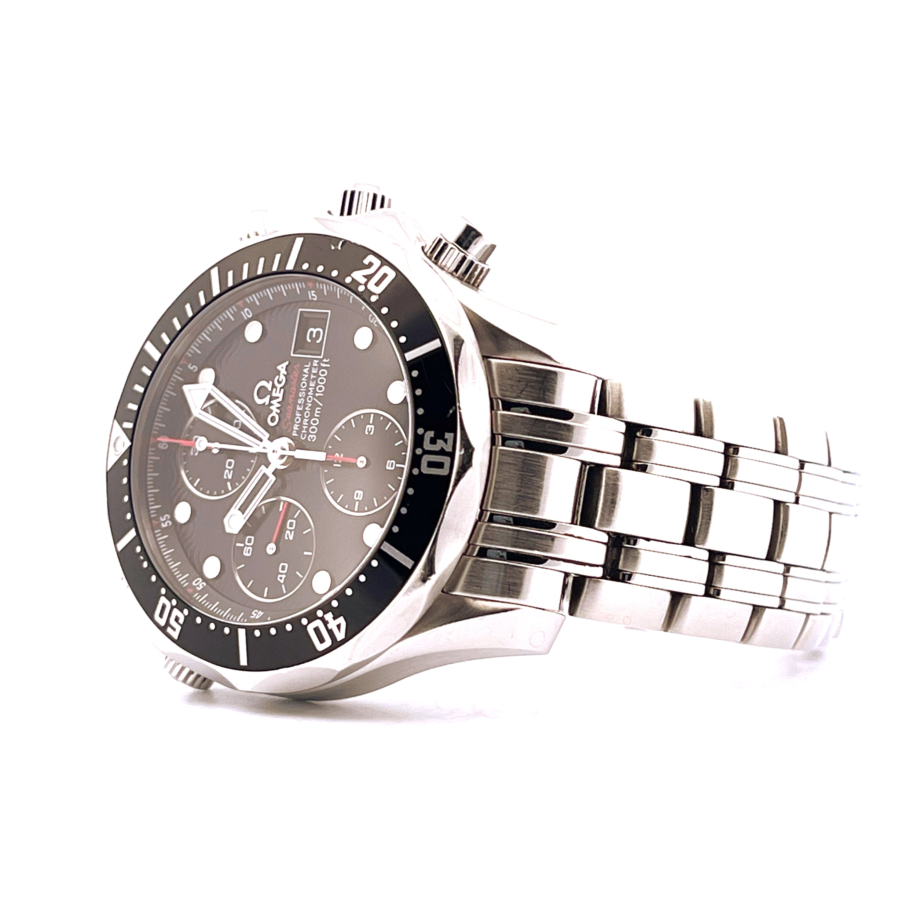 Omega Seamaster Diver Chronograph aus Edelstahl mit grauem Zifferblatt und Stahlarmband