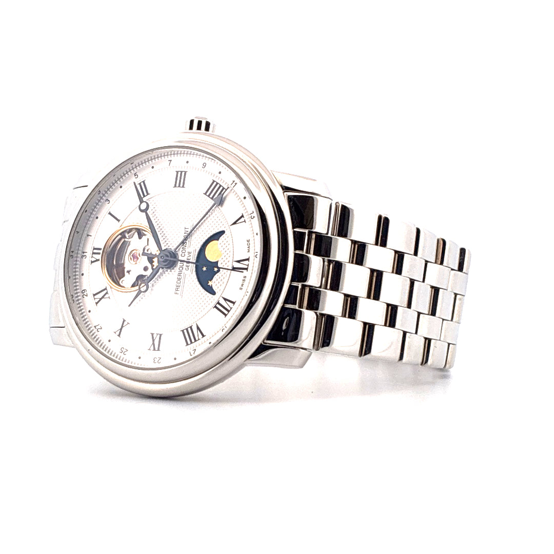 Frederique Constant Classics Moonphase 2025 Uhr mit silbernem Zifferblatt, Mondphasenanzeige und Edelstahlarmband auf weissem Hintergrund
