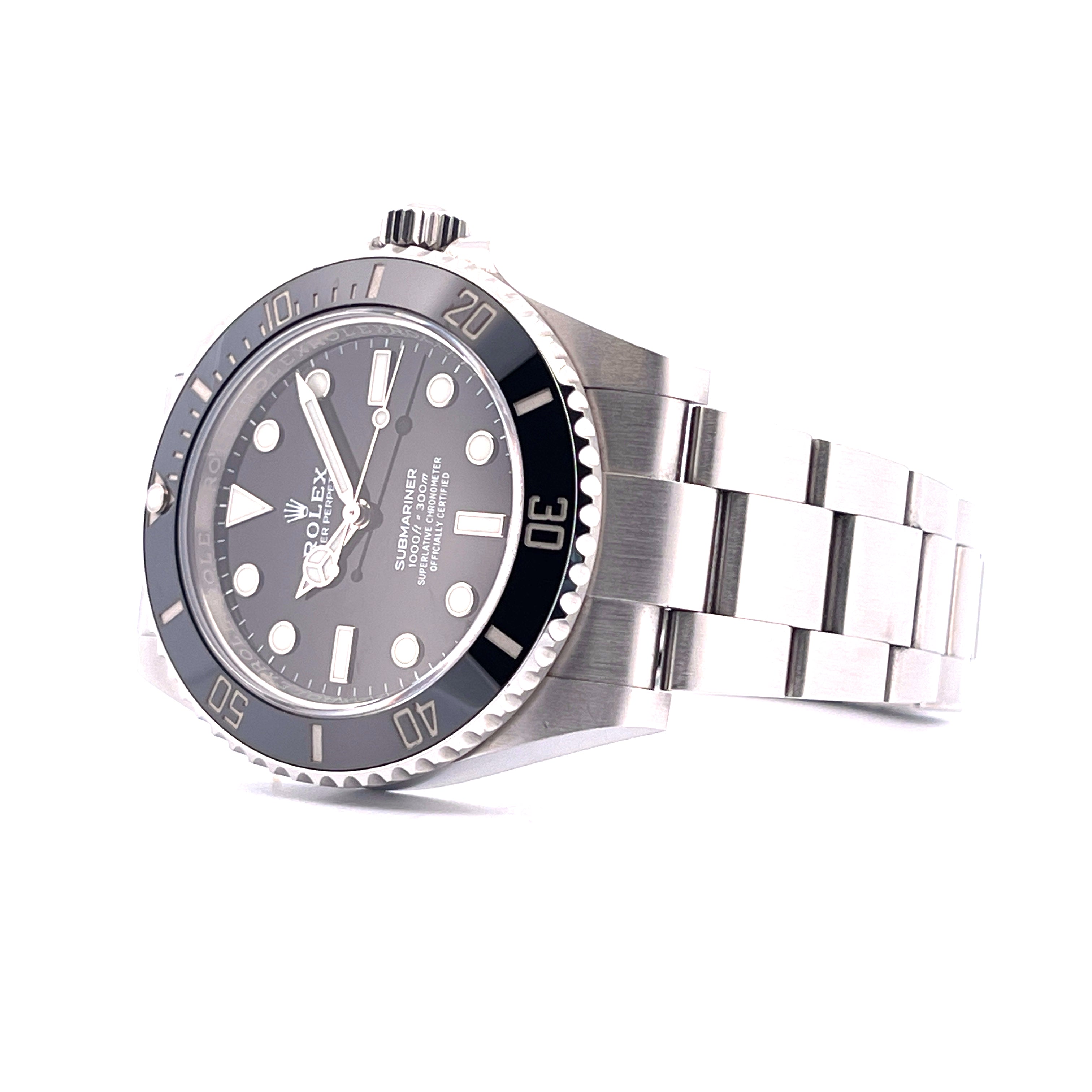 Rolex Submariner No Date 41 mm Stahl mit schwarzem Zifferblatt und Keramiklünette, Seitenansicht auf weißem Hintergrund