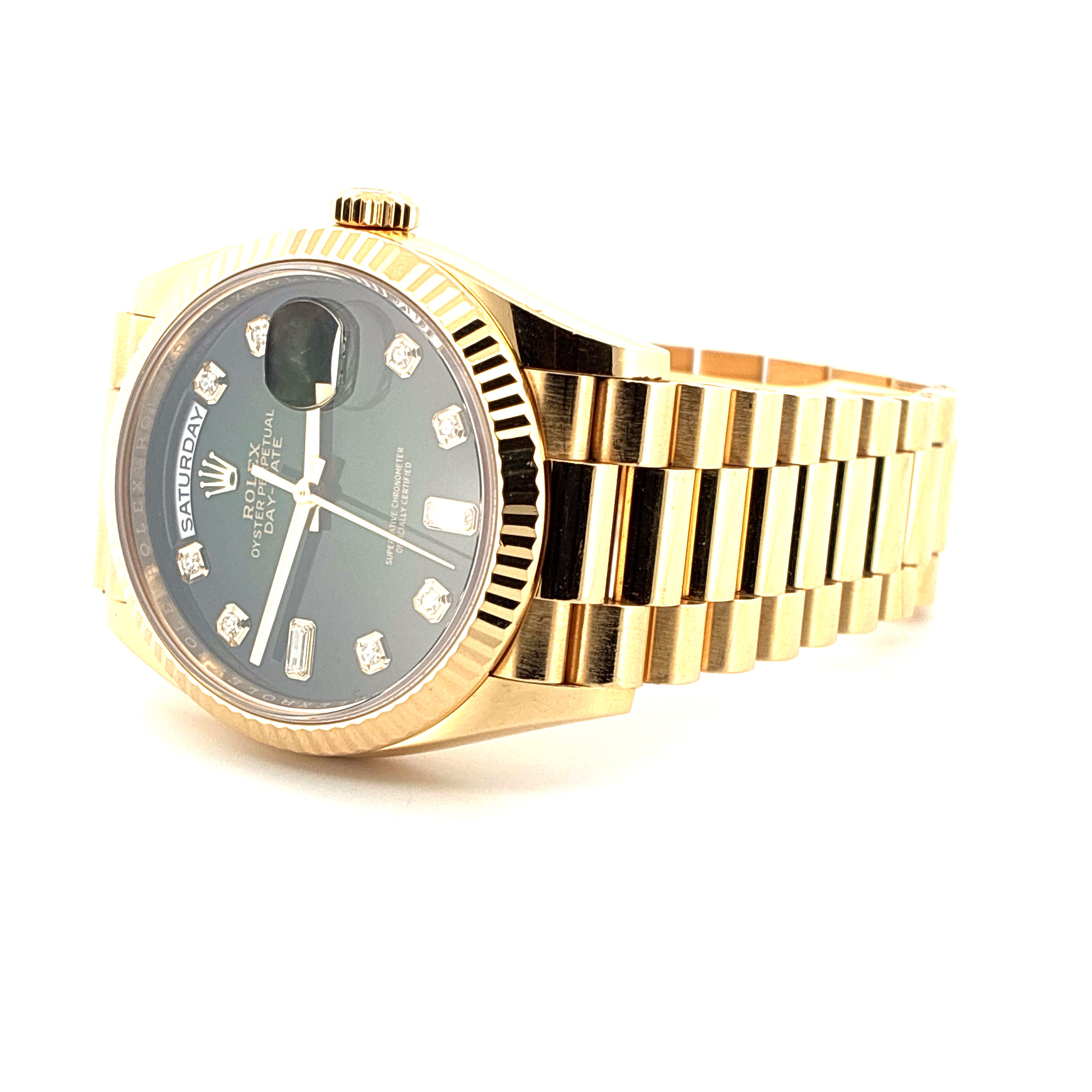 Rolex Day-Date 36 mm aus Gelbgold mit diamantbesetztem Zifferblatt und Präsidentenband