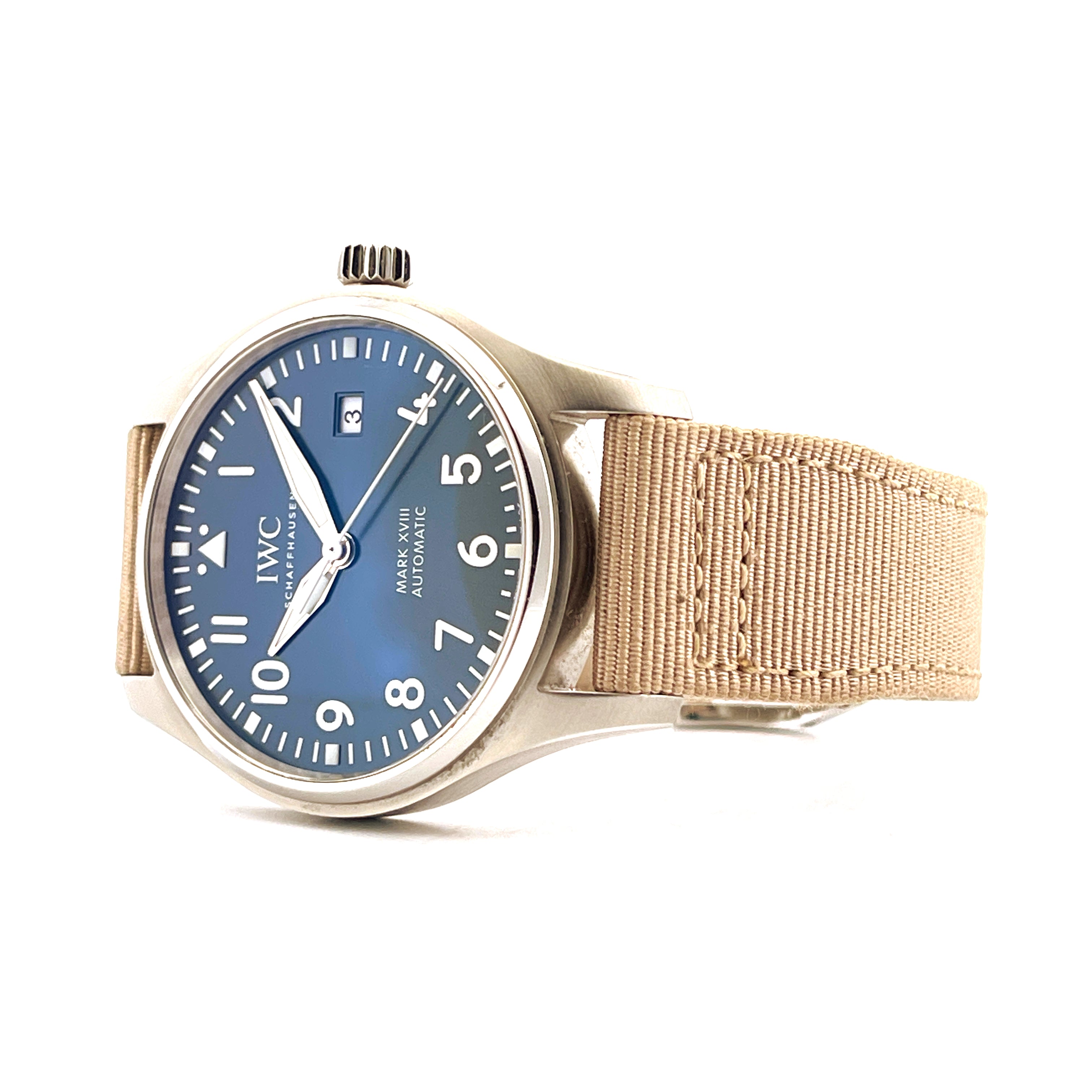 IWC Mark XVIII Automatikuhr mit blauem Zifferblatt und beigefarbenem Textilarmband