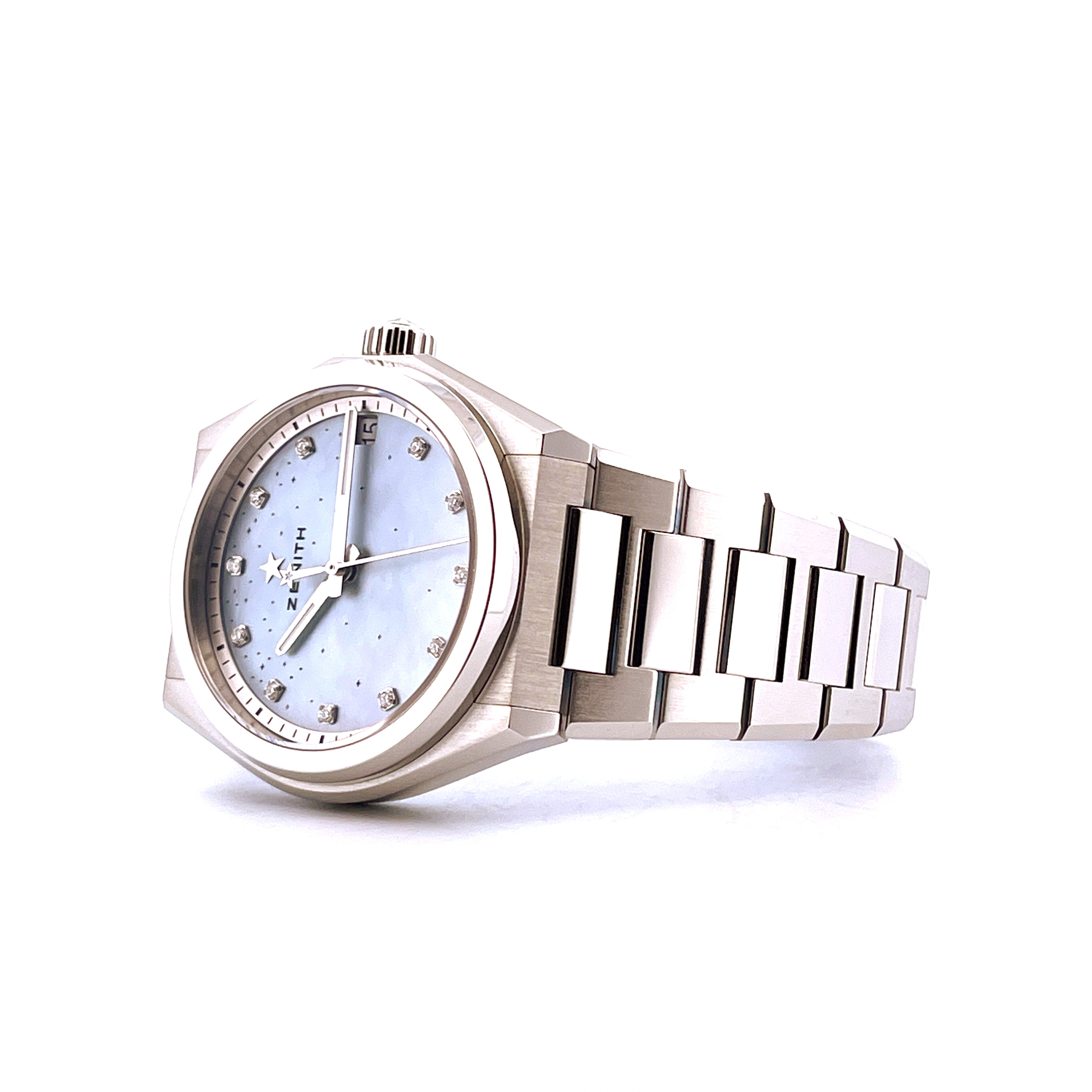 Zenith Defy Midnight Steel Mother of Pearl mit funkelnden Diamanten und Edelstahlarmband in Seitenansicht