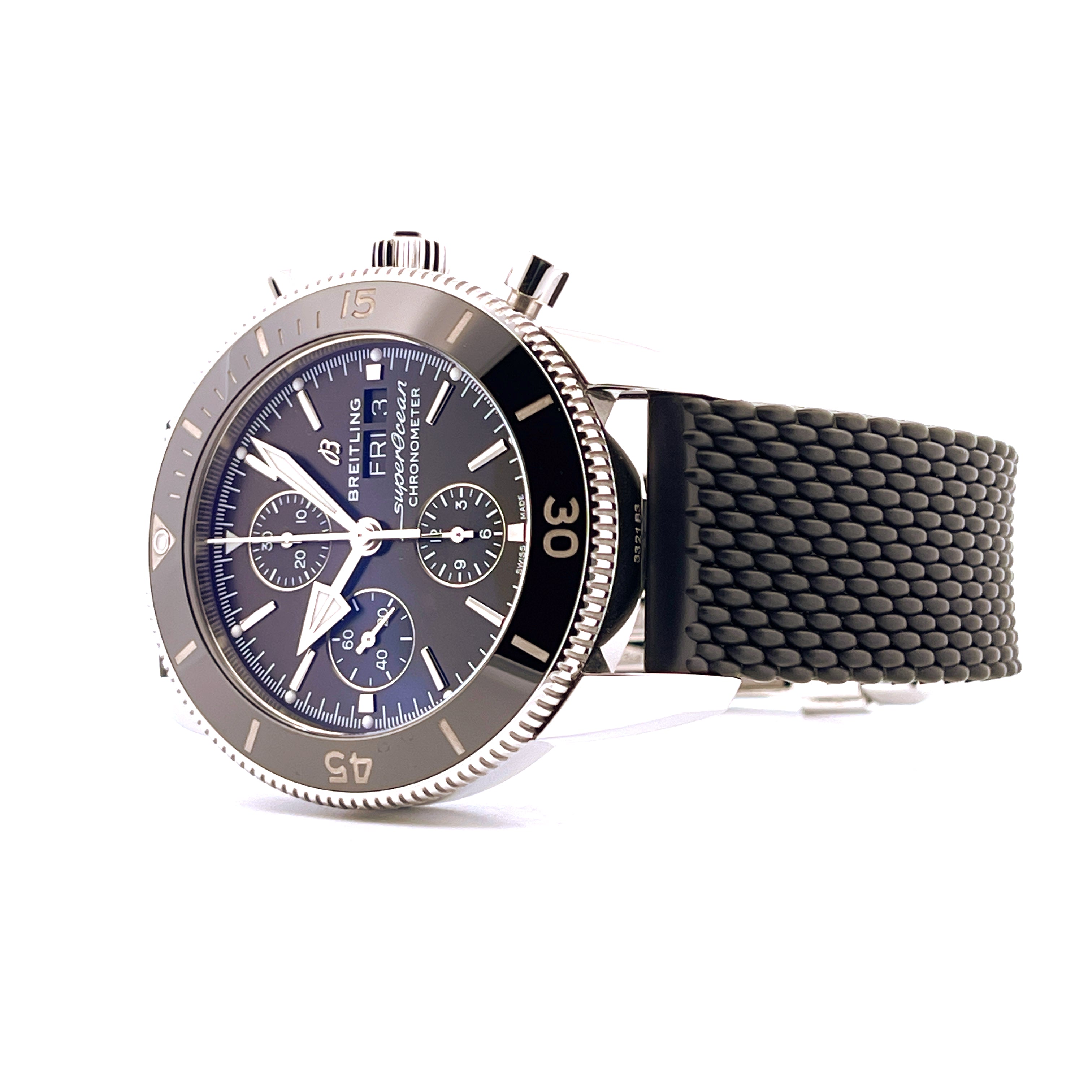 Breitling Superocean Heritage II Chronograph Day Date mit schwarzem Zifferblatt und Gitterarmband