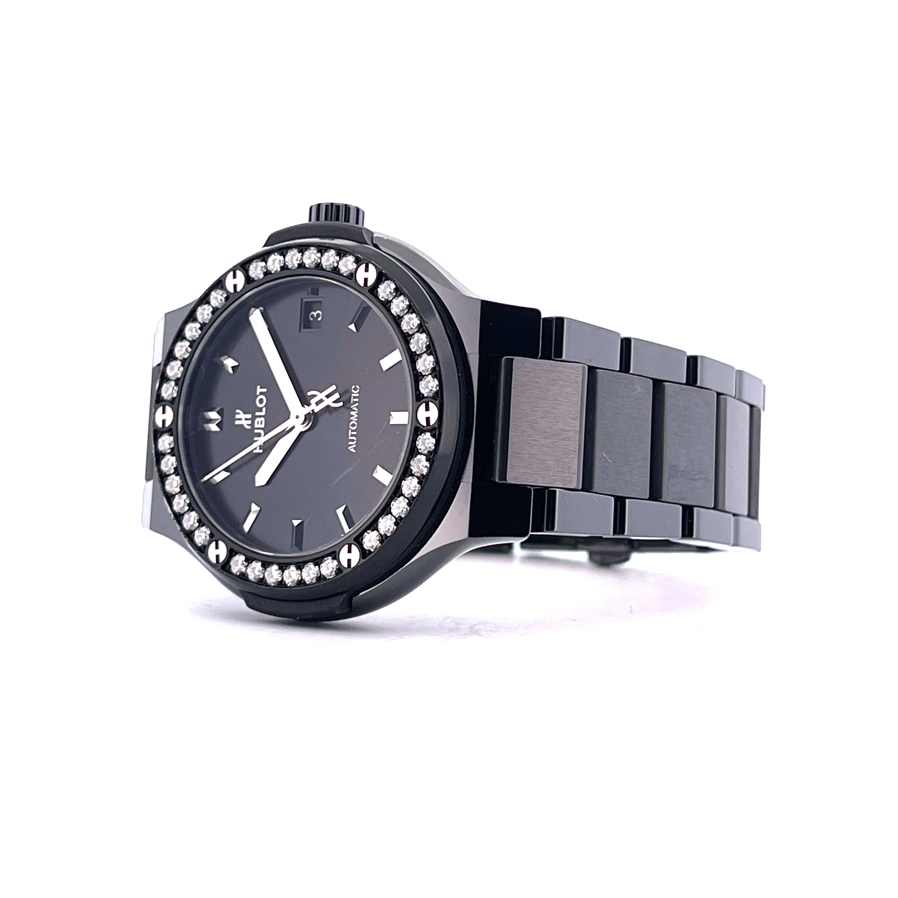 Hublot Classic Fusion Black Magic Diamonds 38mm Keramik mit funkelndem Besatz und schwarzem Armband