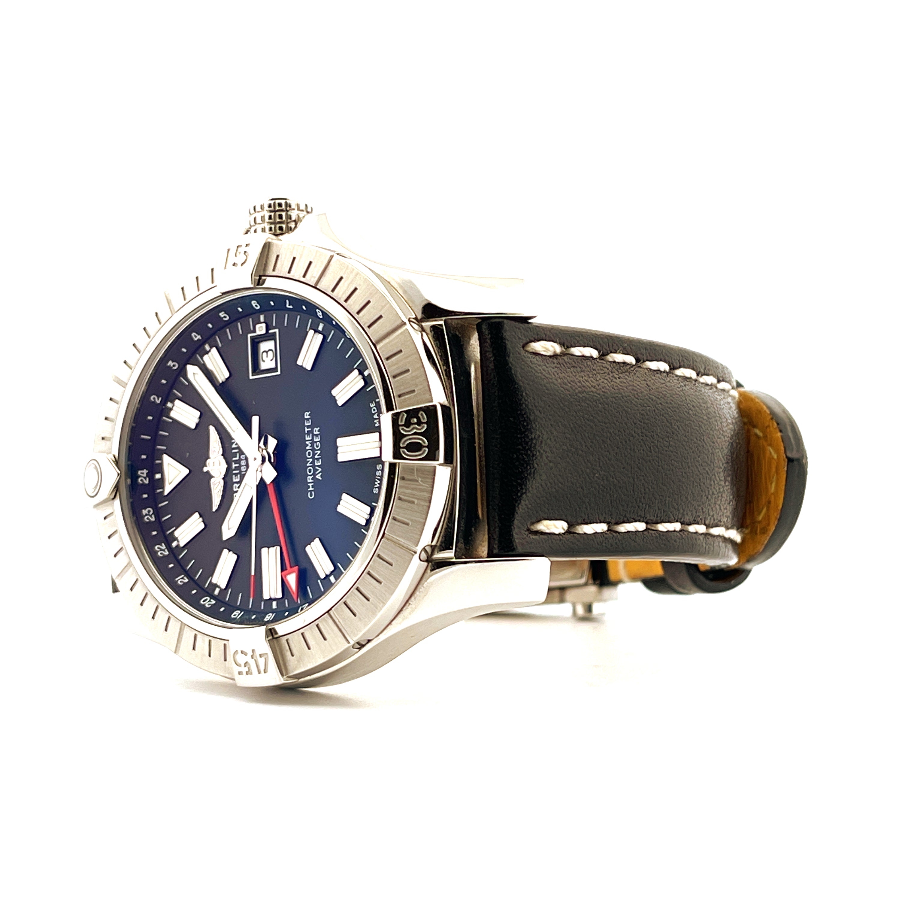 Breitling Avenger Automatic GMT 43 Uhr in Stahl mit blauem Zifferblatt und schwarzem Lederband