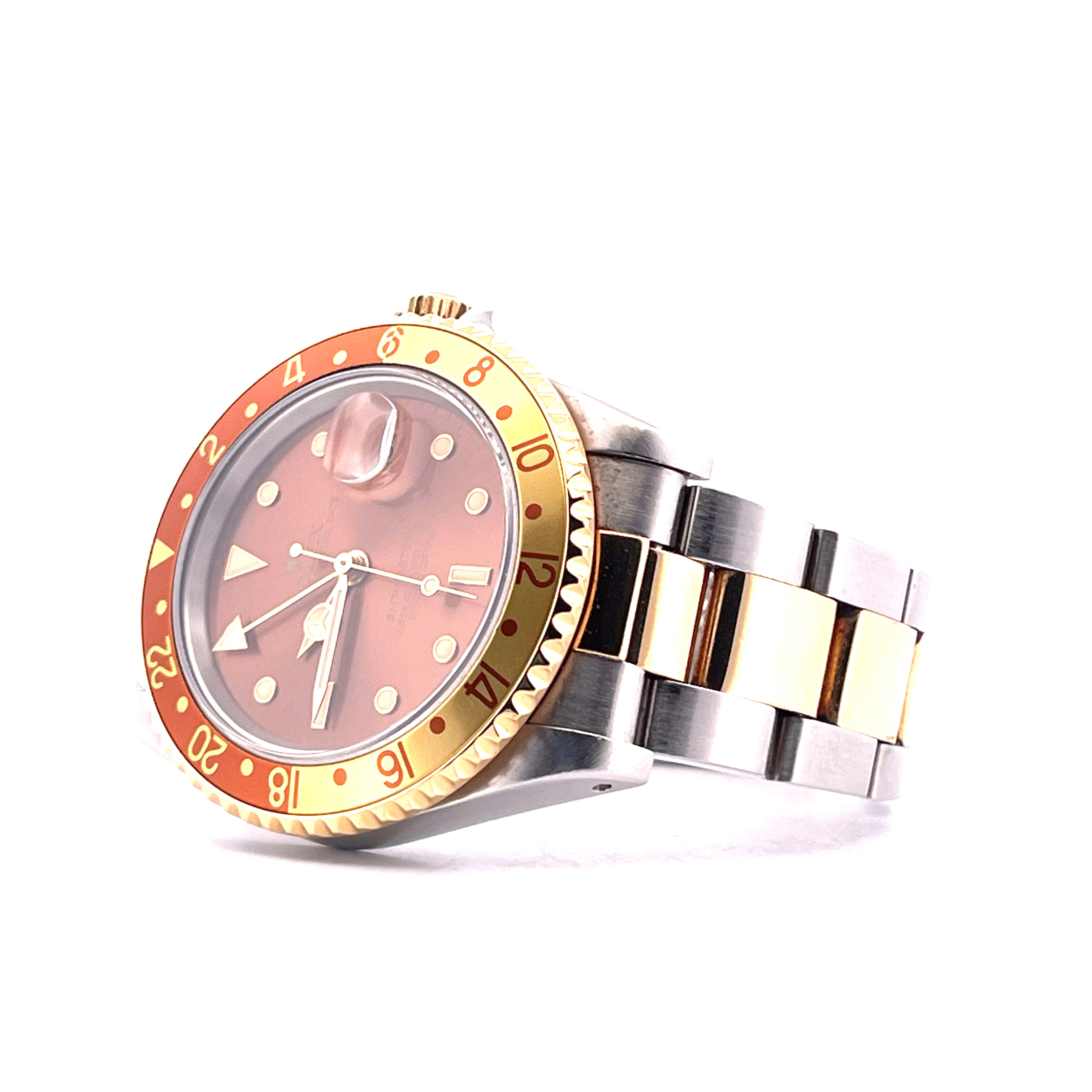 Rolex GMT-Master II Tiger Eye -1992- Gold/Stahl Automatik auf weißem Hintergrund