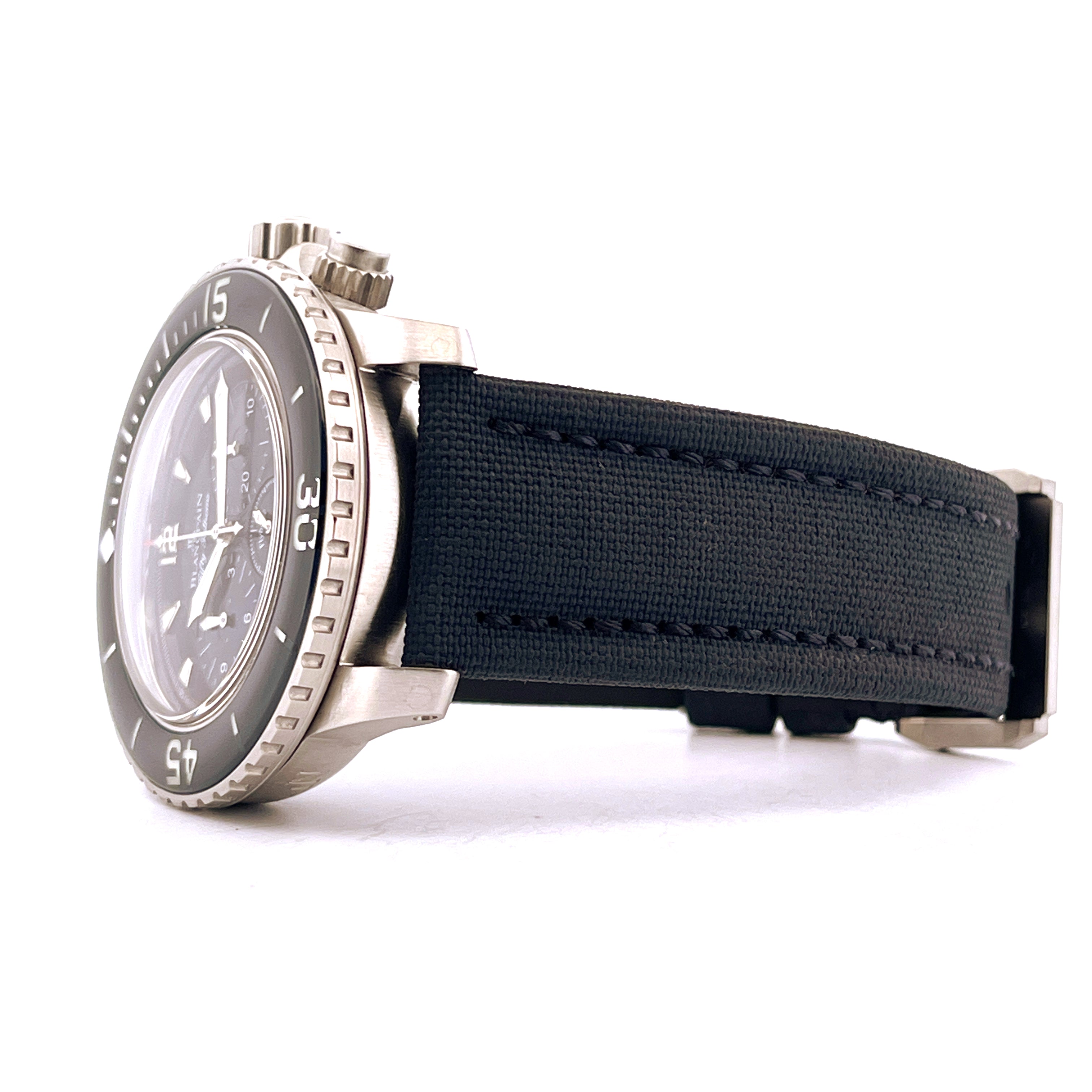 Blancpain Fifty Fathoms Flyback Blaudial Edelstahl mit schwarzem Textilarmband Seitenansicht