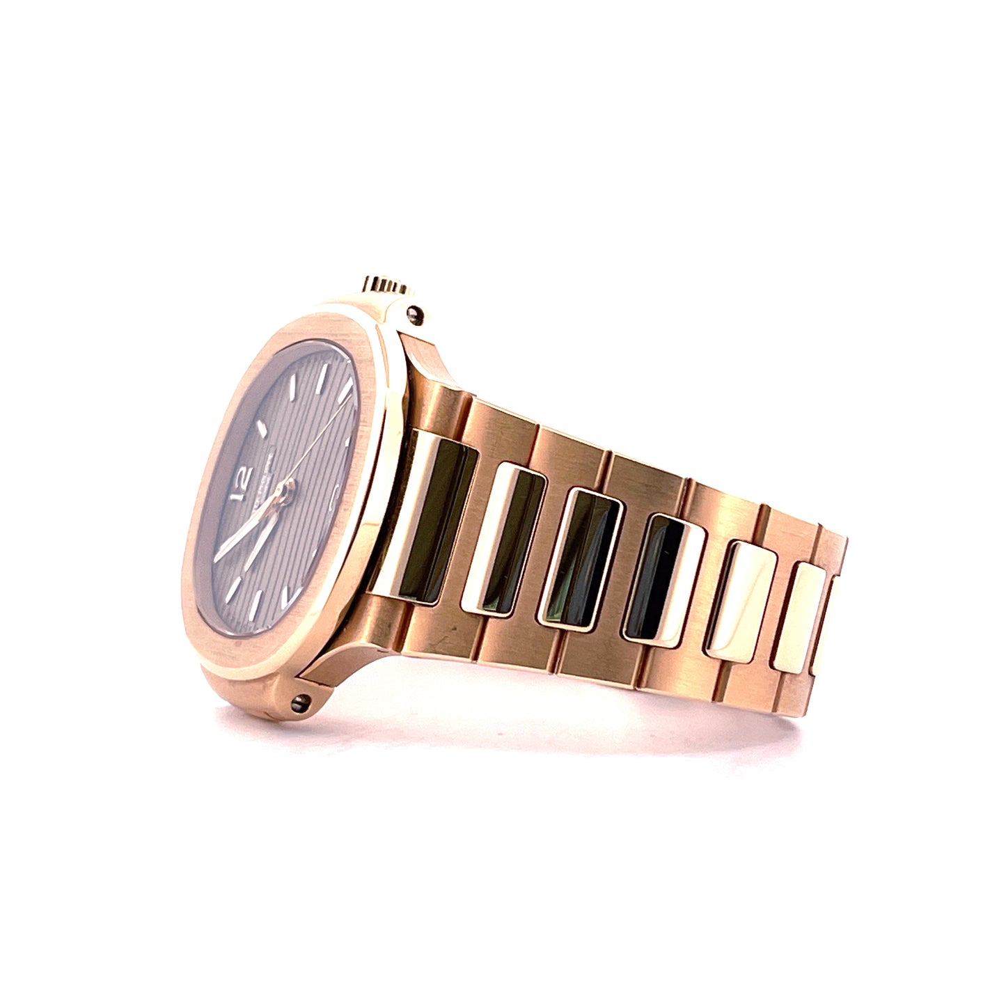Patek Philippe Nautilus
7118/1R-010 (2022)