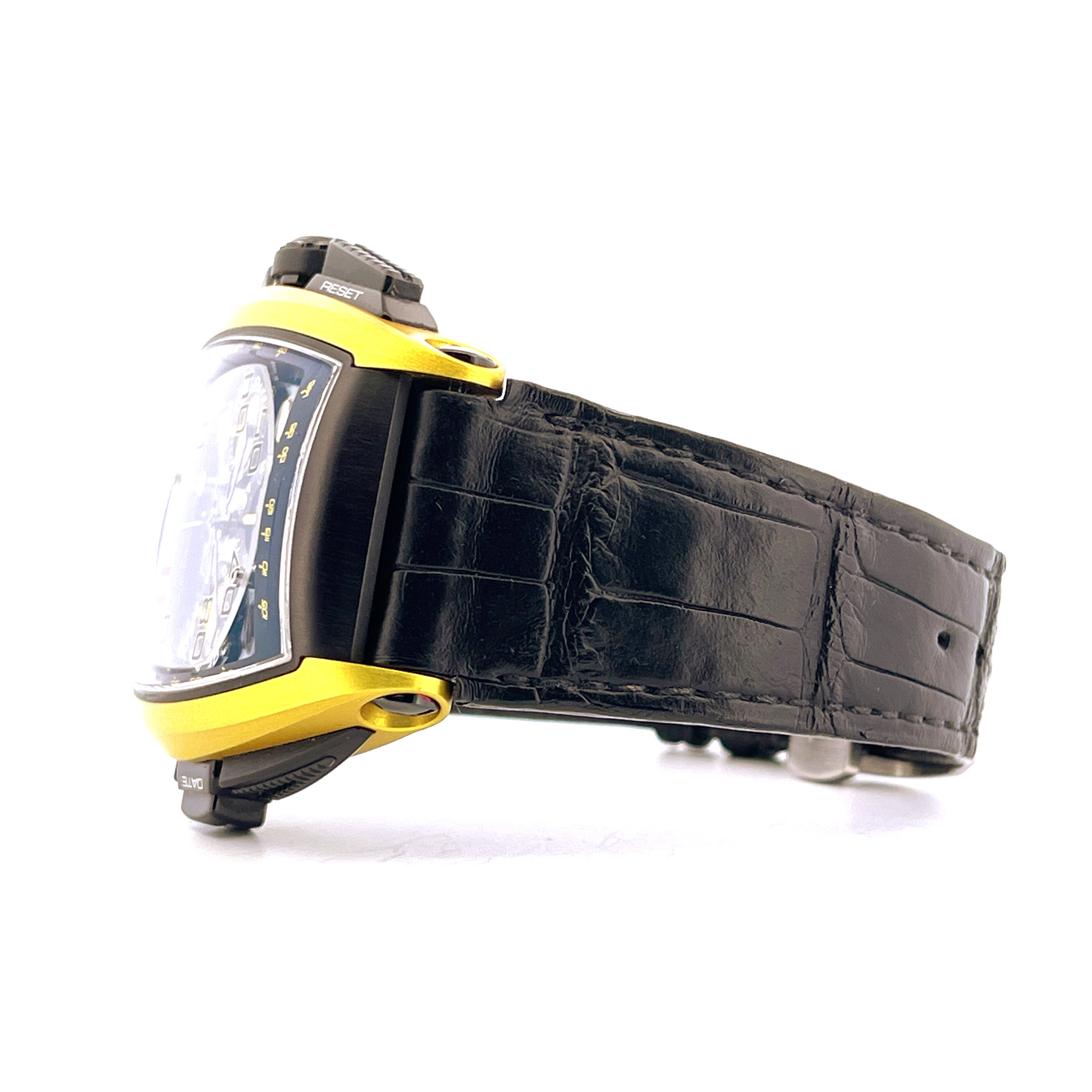 Cvstos Challenge Pilot Yellow Eagle 458 Italy aus Titan mit schwarzem Kroko-Armband Seitenansicht