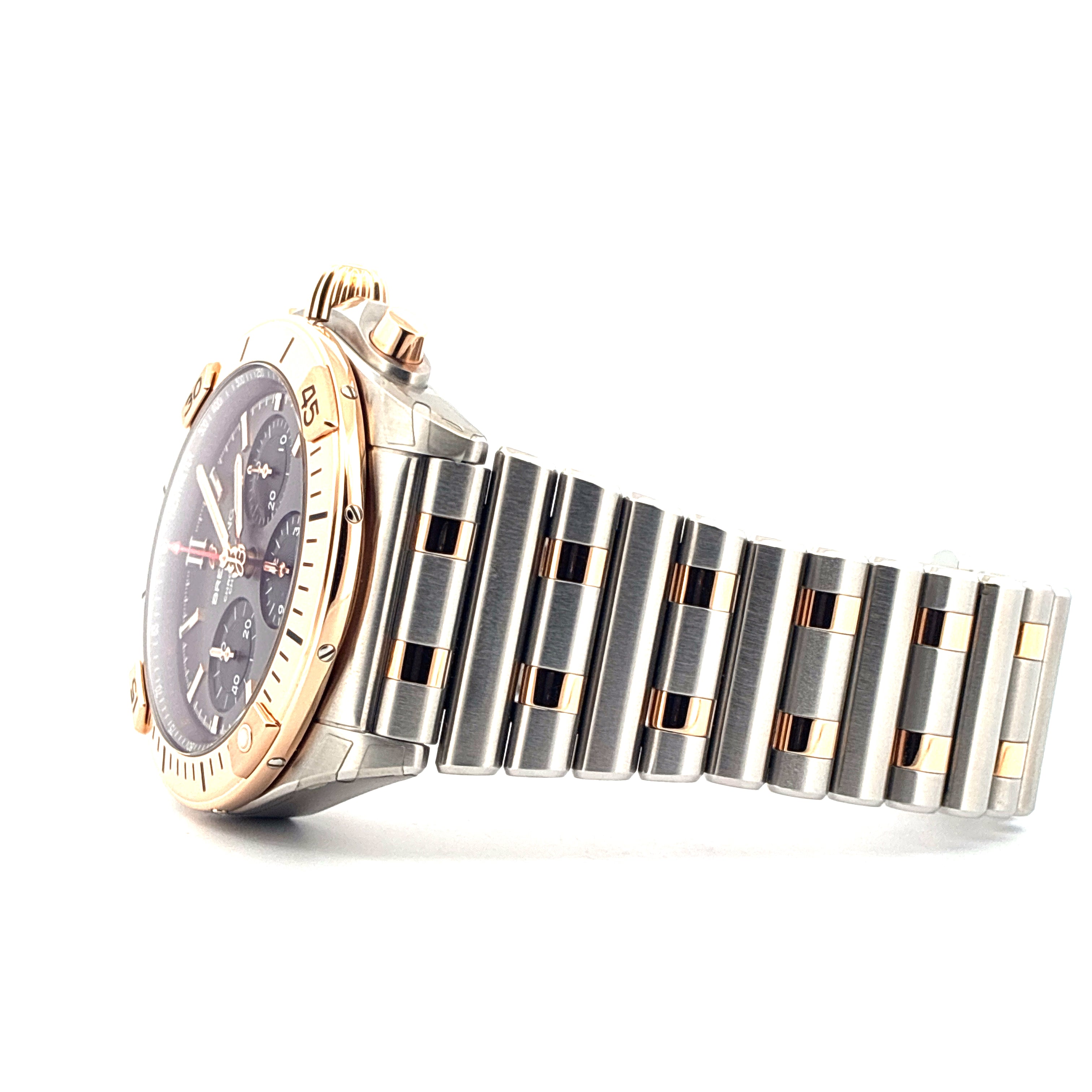 Chronomat B01 42 / Bicolor / Grey Dial / Stickers / Very good condt. / Full-Set / 2024