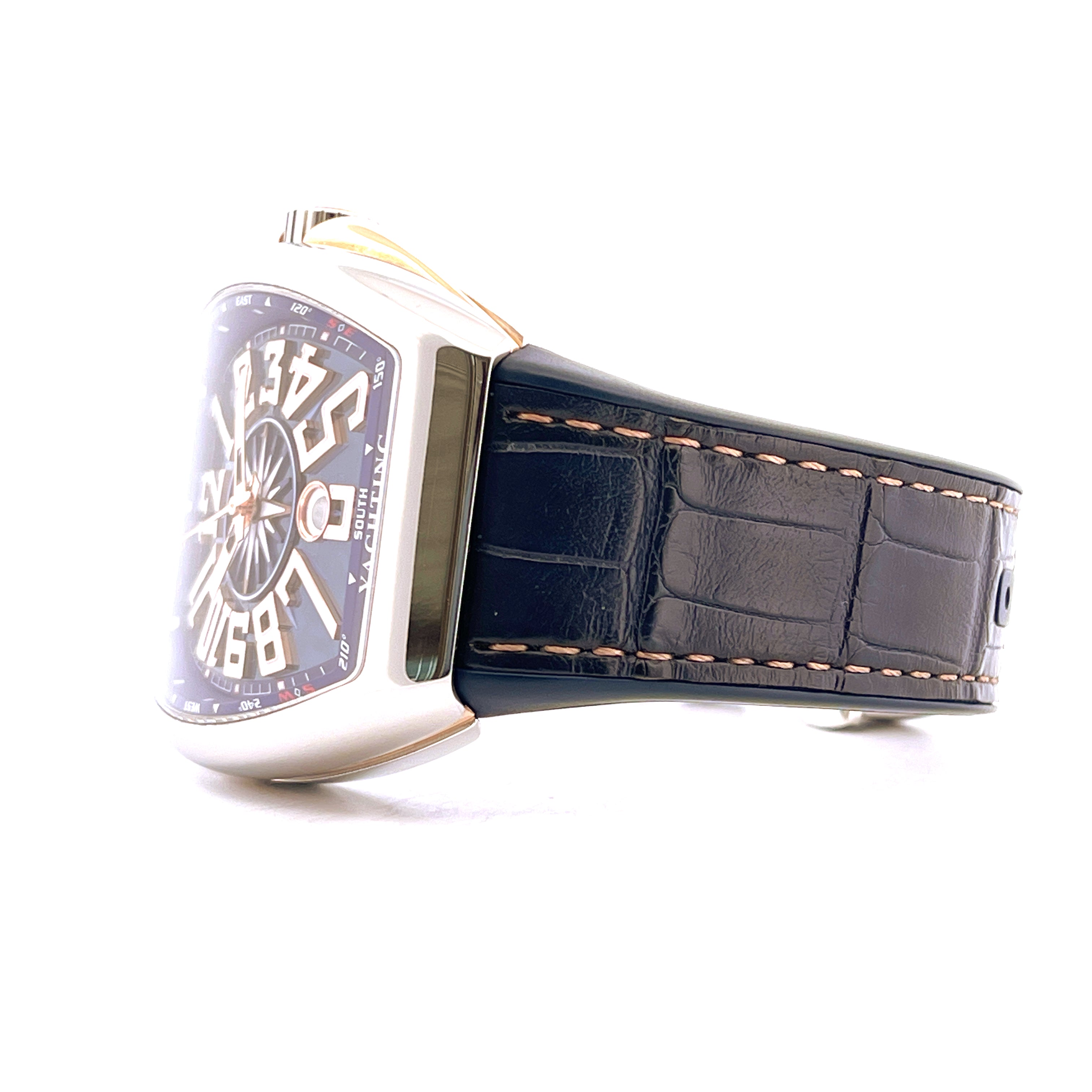 Franck Muller Vanguard Uhr in Stahl, Seitenansicht mit dunkelblauem Alligatorlederarmband