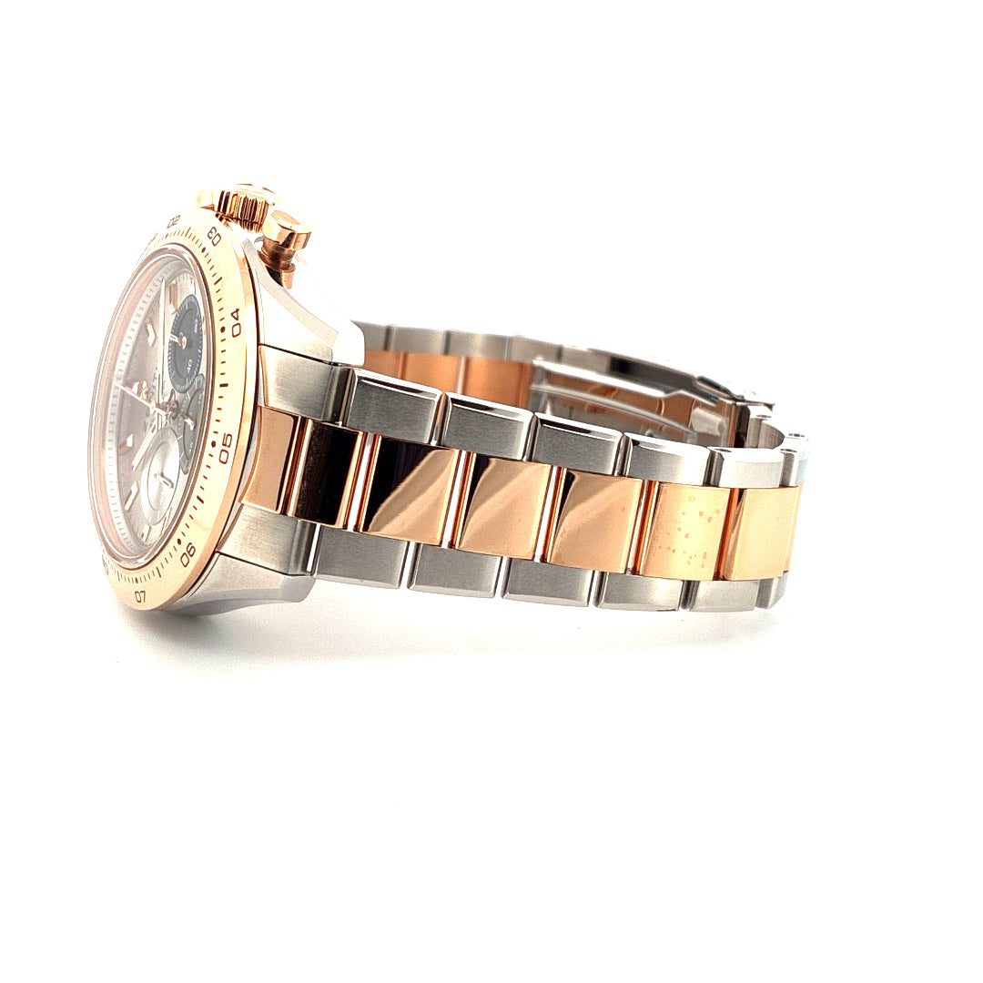 Zenith Chronomaster Sport Bicolor Roségold, Seitenansicht des bicolor Stahl-Roségold-Armbands und Gehäuses