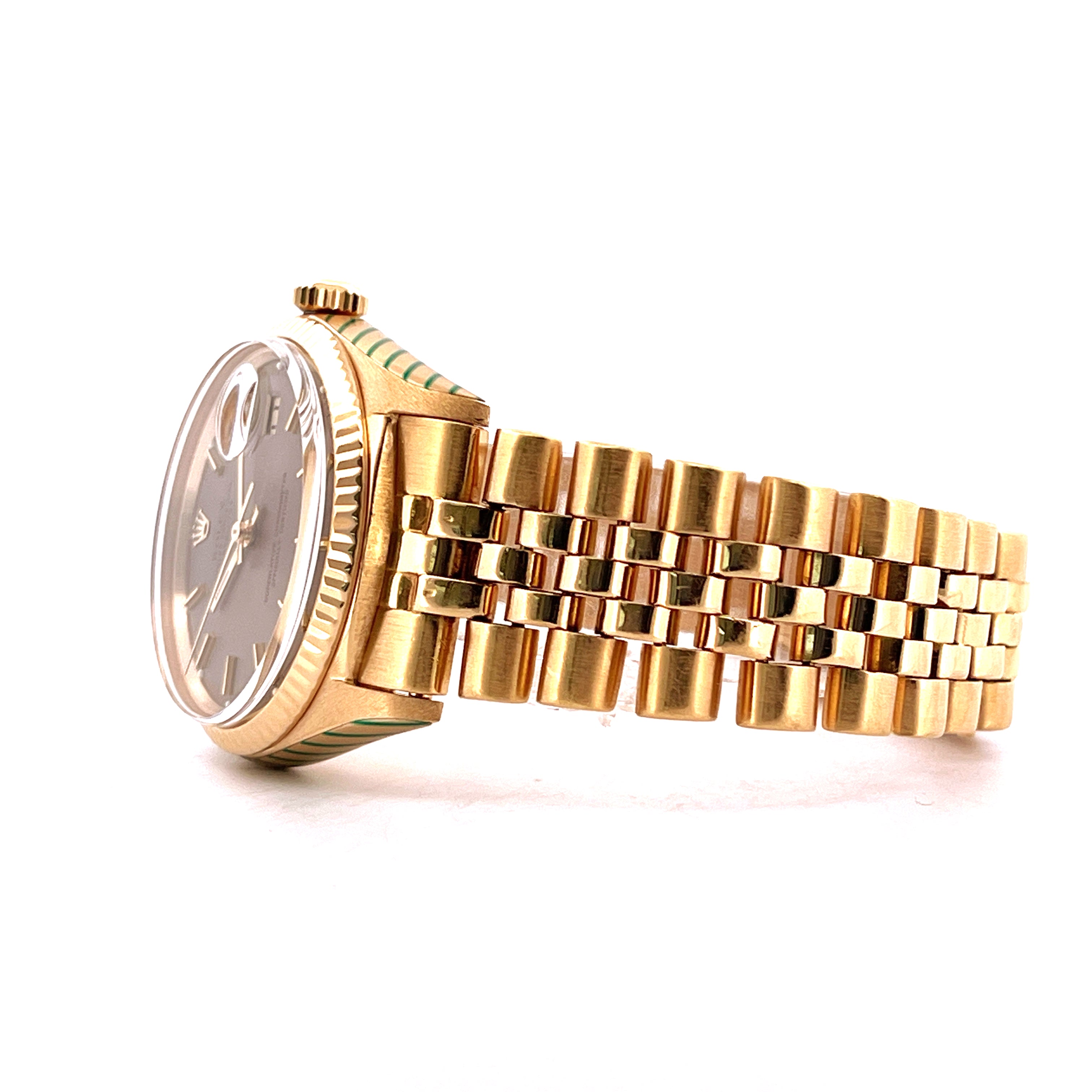 Rolex Datejust 36 Full Gold 1601 von 1968, Seitenansicht, Gelbgold mit Jubilée-Armband