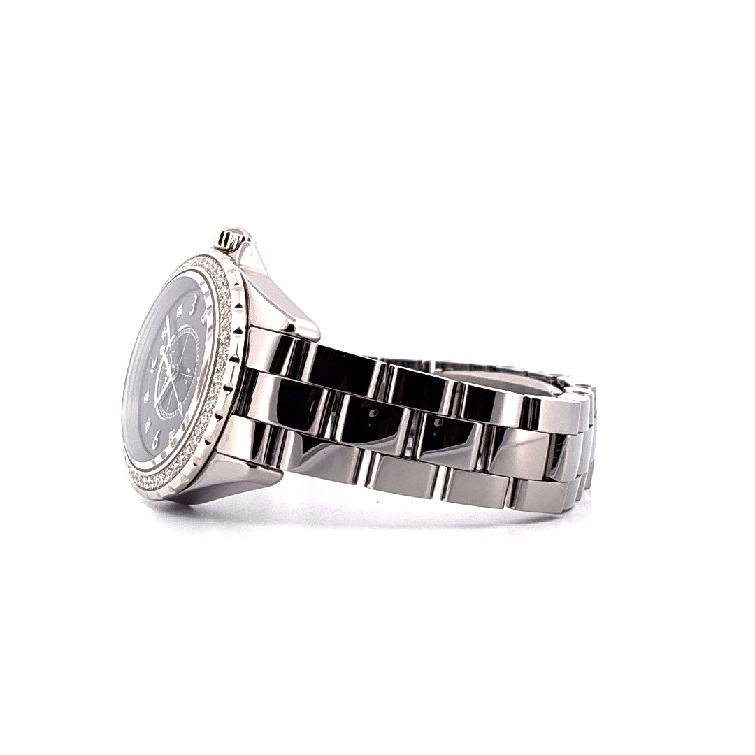 Chanel J12 33mm grey new mit Diamantlünette und Keramikarmband von der Seite