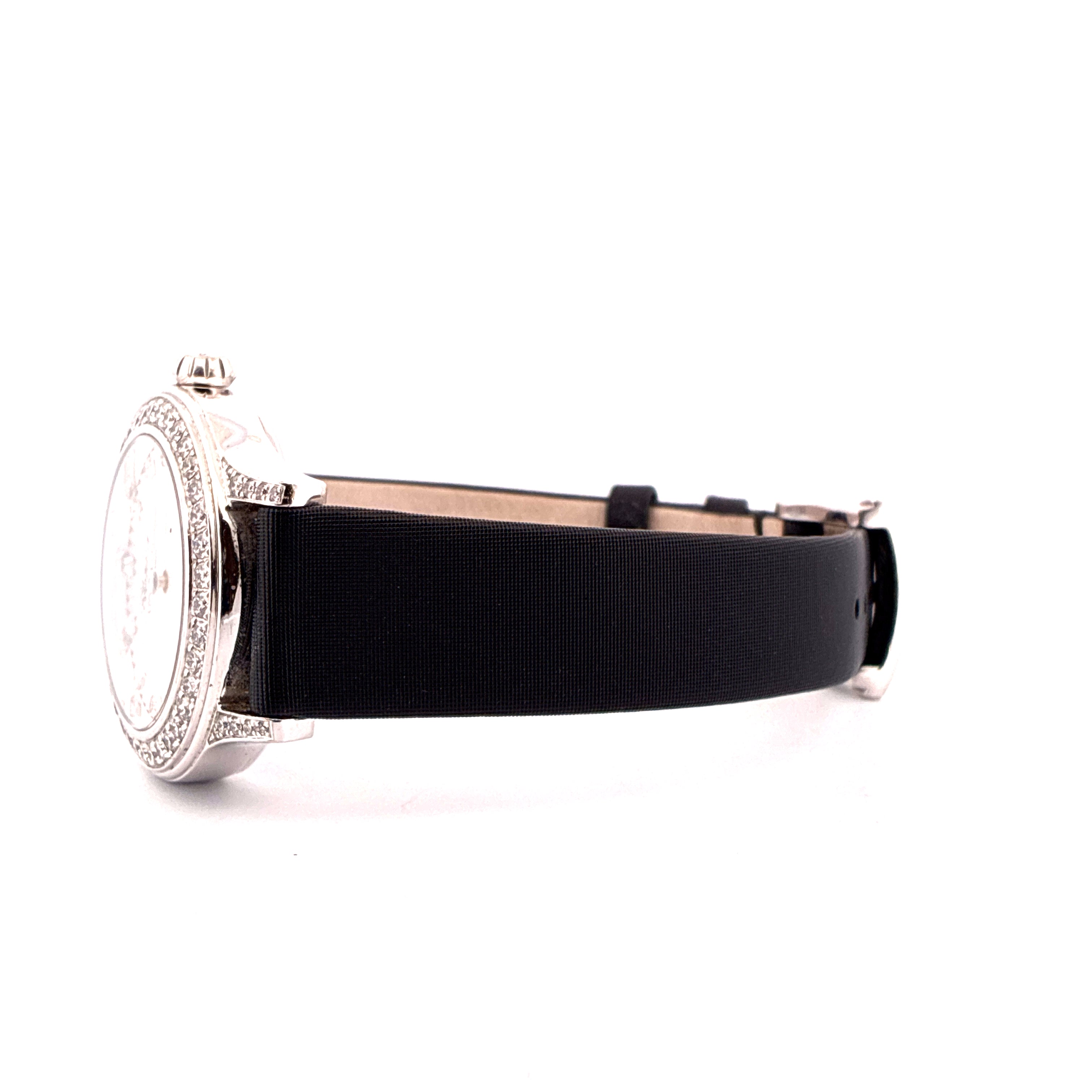 Classic / Diamonds / Whitegold / Box / Certificate of authenticity / Retail price EUR 23.200,00