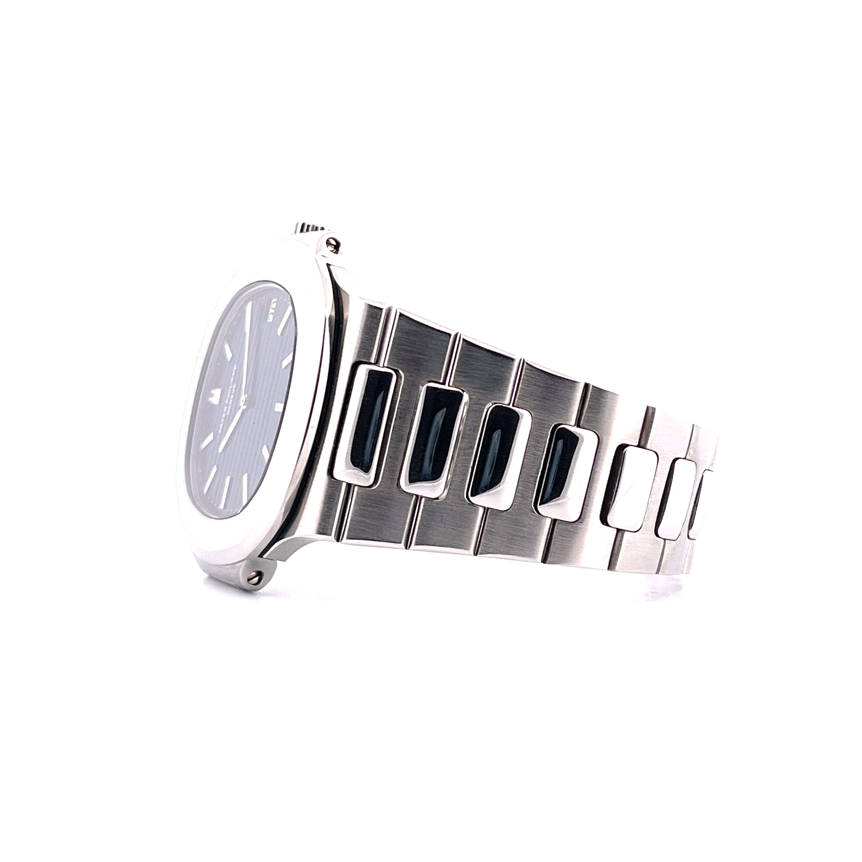 Patek Philippe Nautilus Jumbo 3700/1 Edelstahl Automatik mit blauem Zifferblatt und Gliederarmband in Seitenansicht