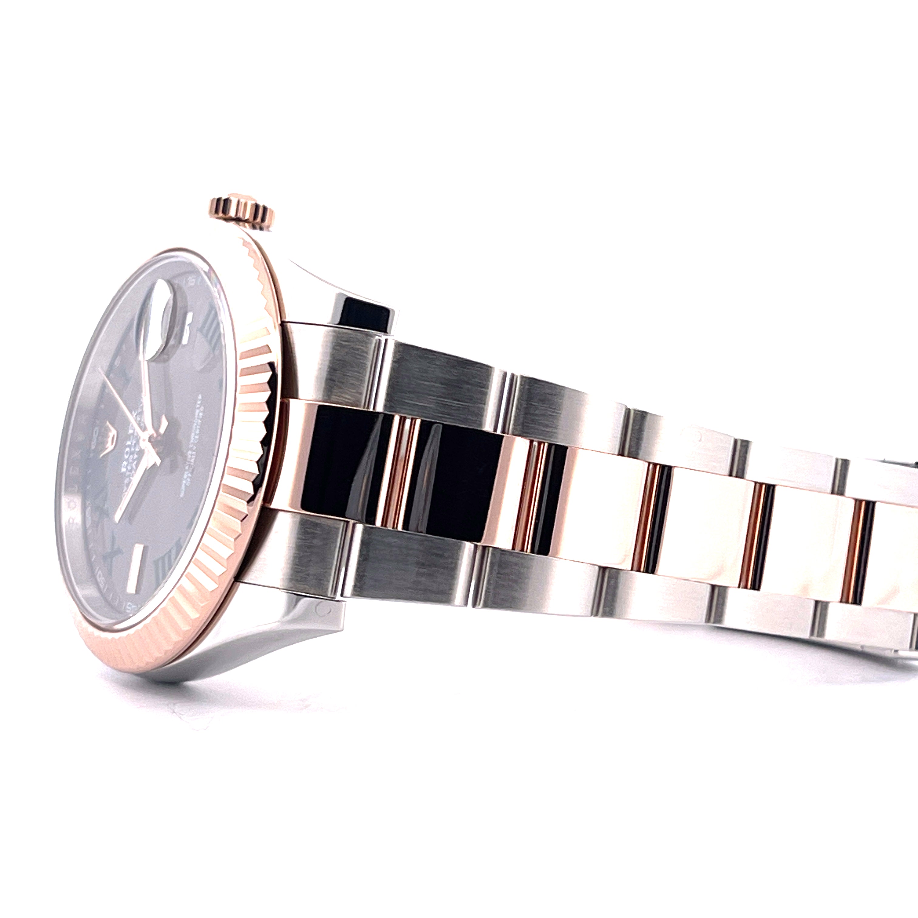 Rolex Datejust 41 Wimbledon Oyster aus Stahl und Roségold im Profil