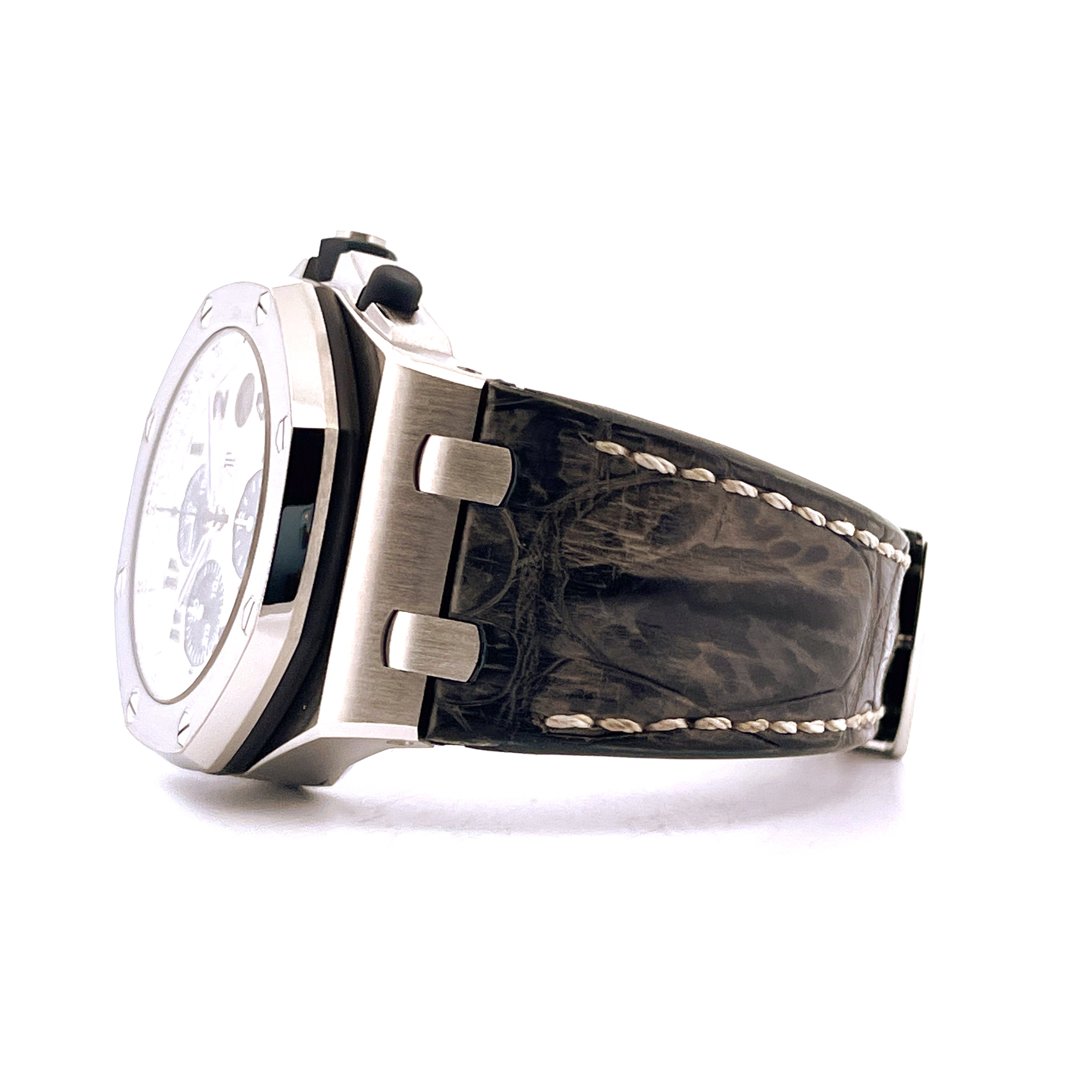Audemars Piguet Royal Oak Offshore Navy 26170ST im Detail mit schwarzem Krokolederarmband