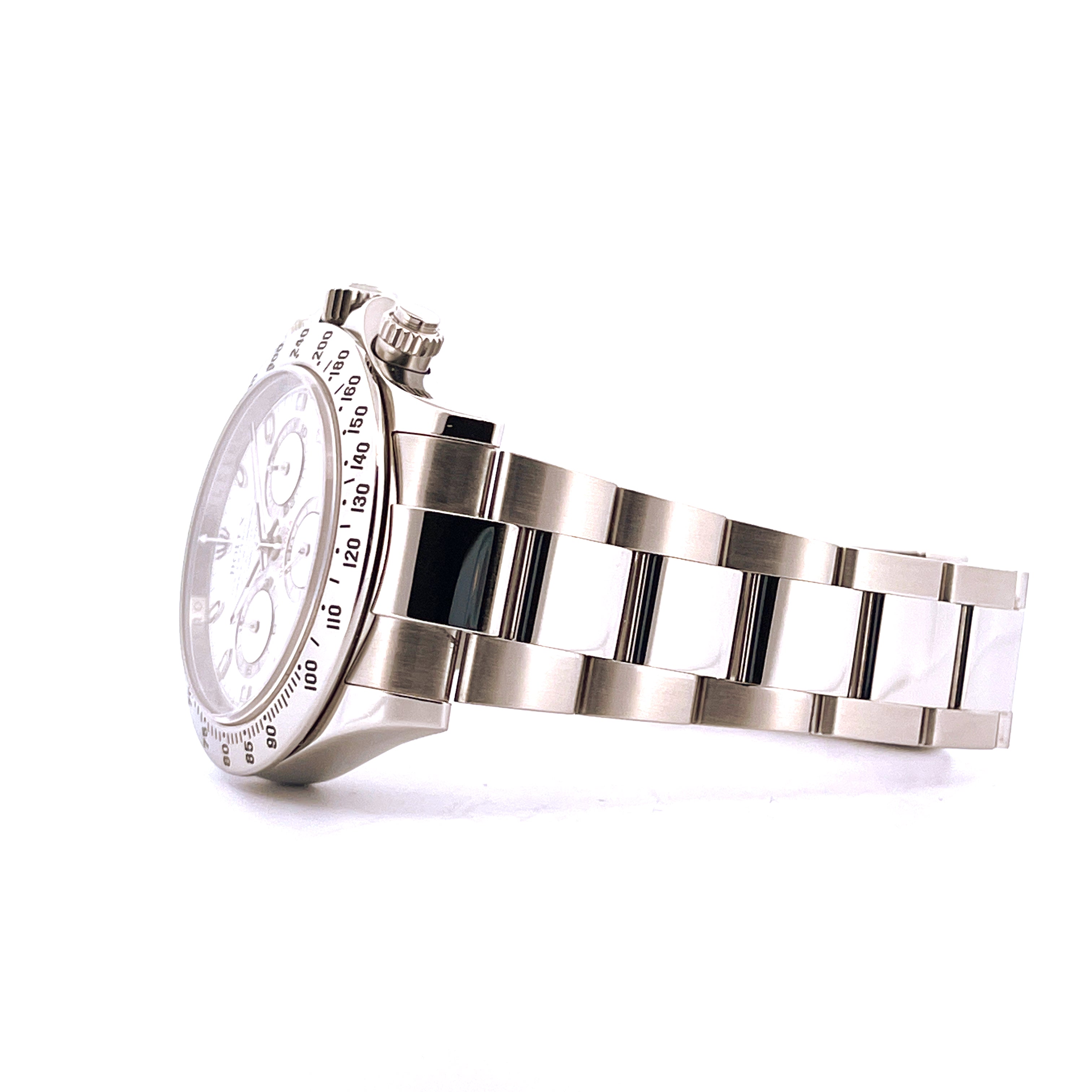 Rolex Daytona 116520 mit Edelstahlgehäuse in Seitenansicht auf weißem Hintergrund