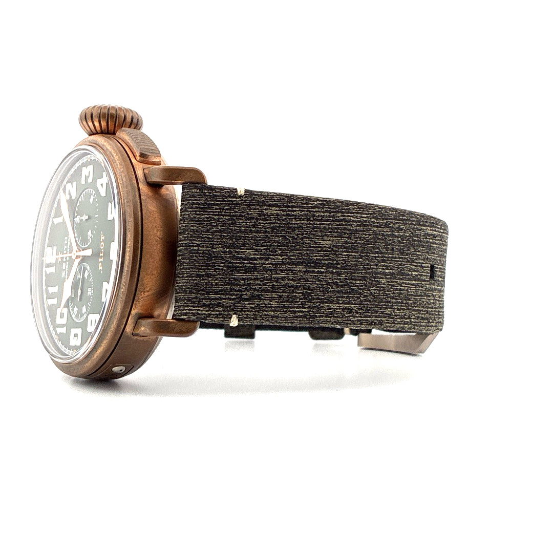 Zenith Pilot Type 20 Chronograph Adventure aus Bronze mit grünem Zifferblatt und texturiertem Armband