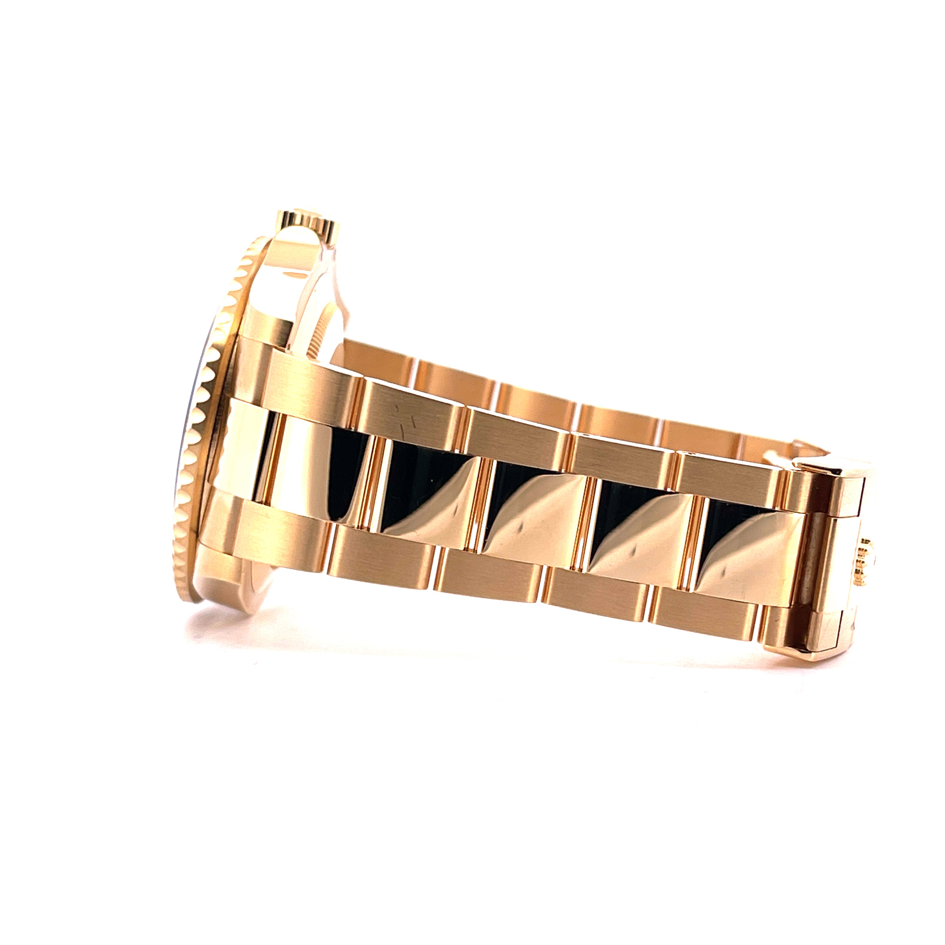 Rolex Submariner Date 126618LB aus Gelbgold in Seitenansicht mit Gliederarmband