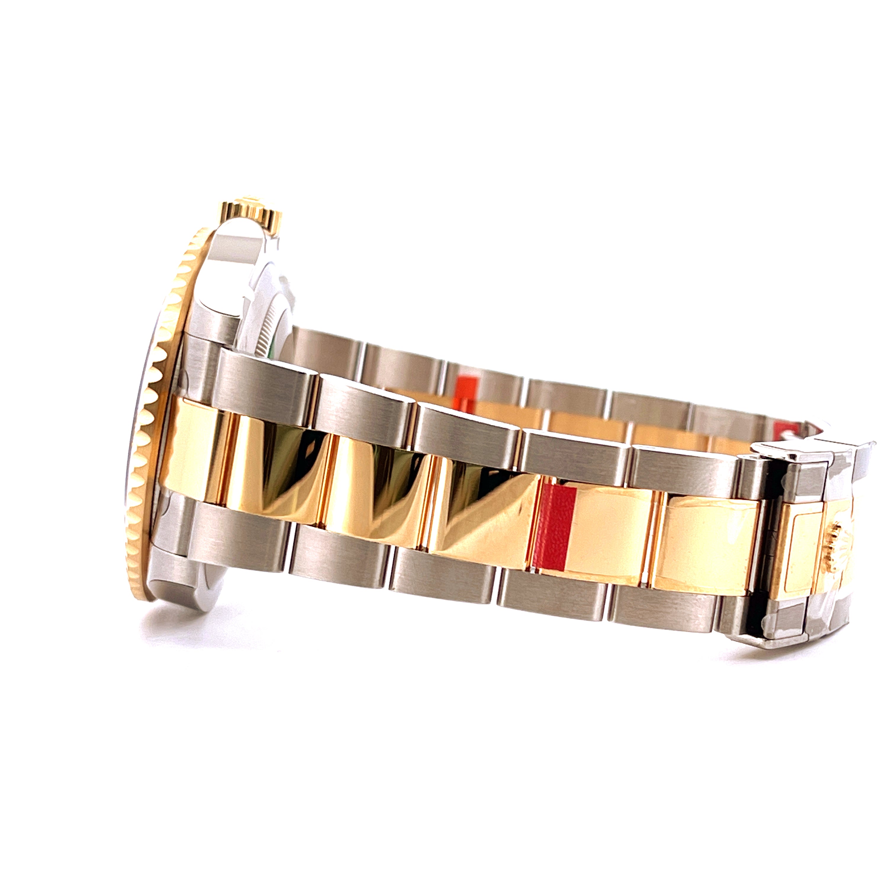 Rolex Submariner Date 126613LB Bicolor im Seitenprofil auf weißem Hintergrund