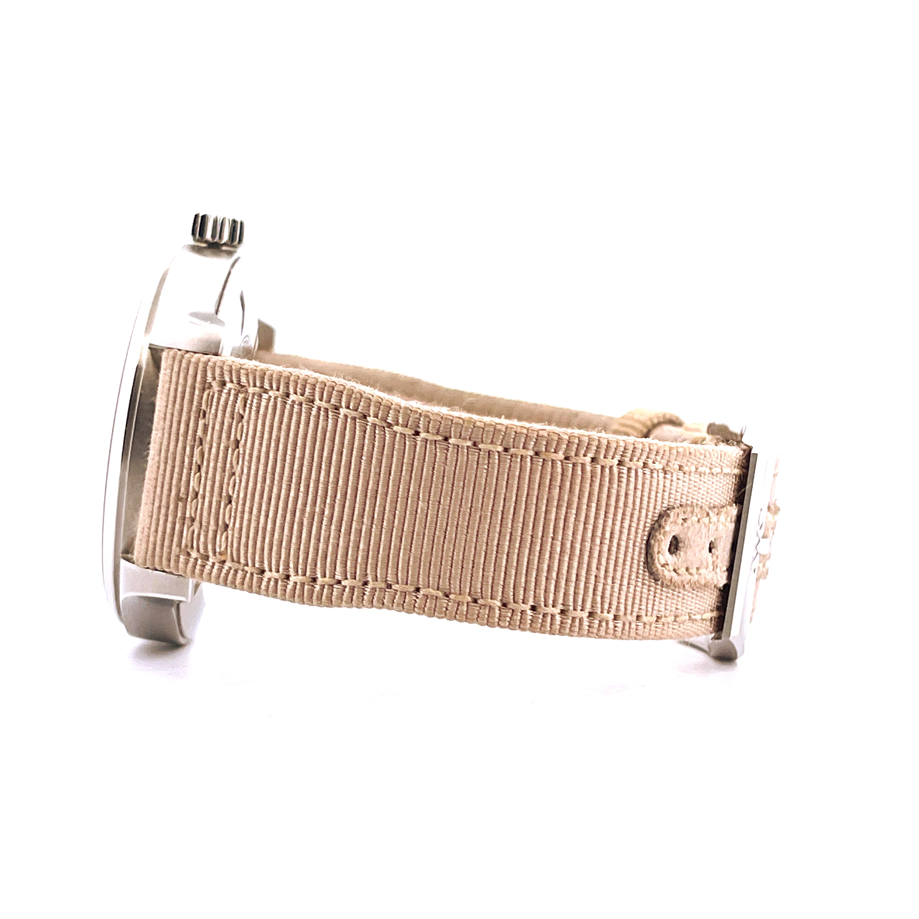 IWC Mark XVIII Le Petit Prince Seitenansicht mit braunem Textilarmband