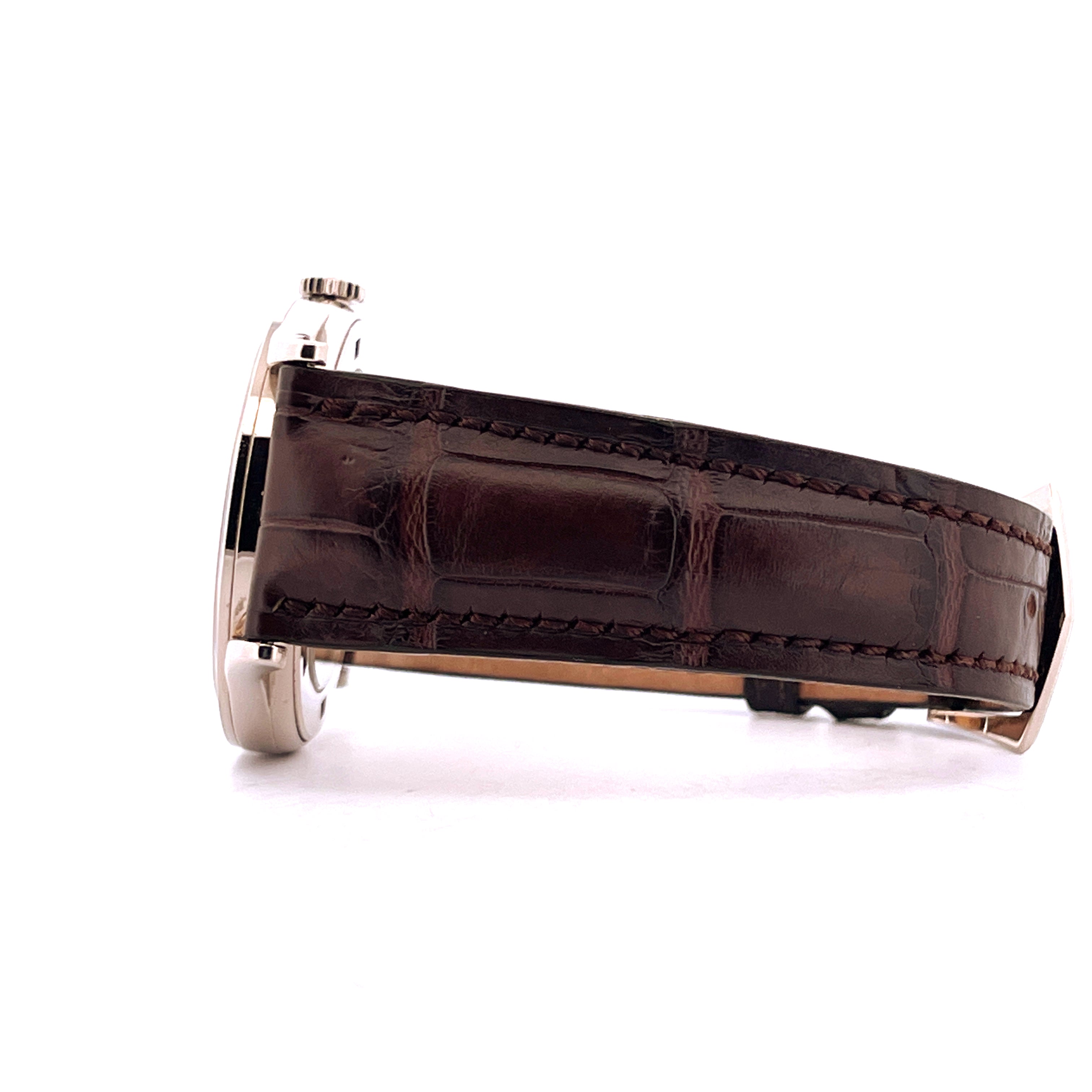 Patek Philippe Calatrava 5296G-010 Weißgold-Herrenuhr mit braunem Krokodilarmband, Seitenansicht