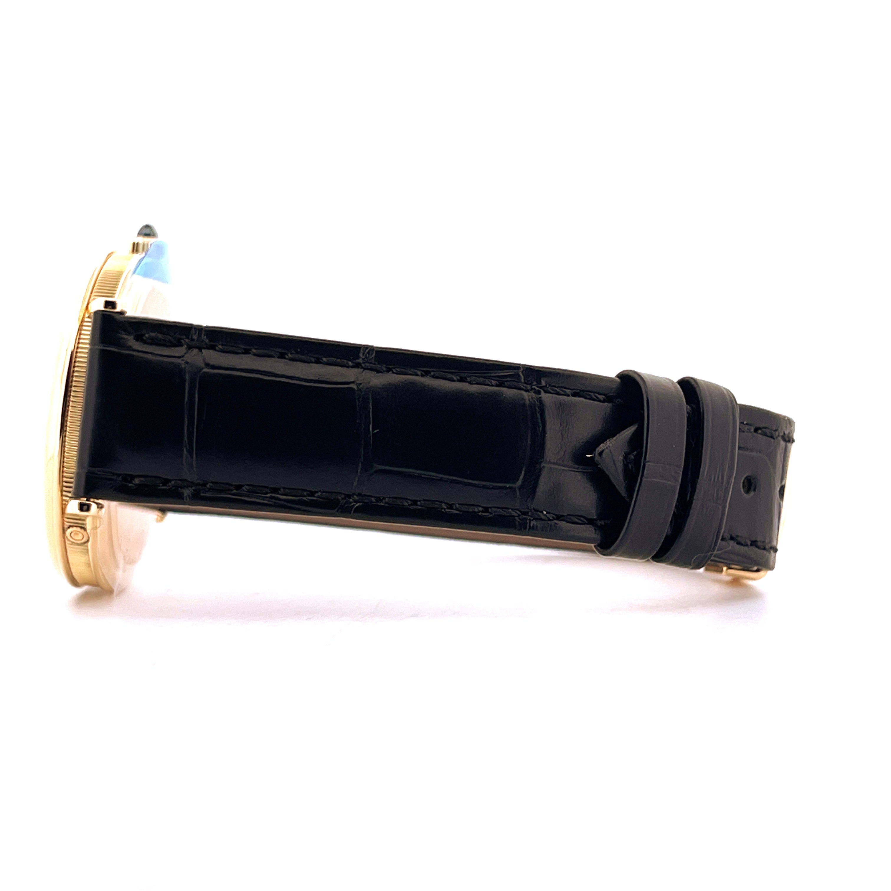 Breguet Classique Power Reserve Gelbgold mit schwarzem Krokodillederarmband aus Seitenansicht