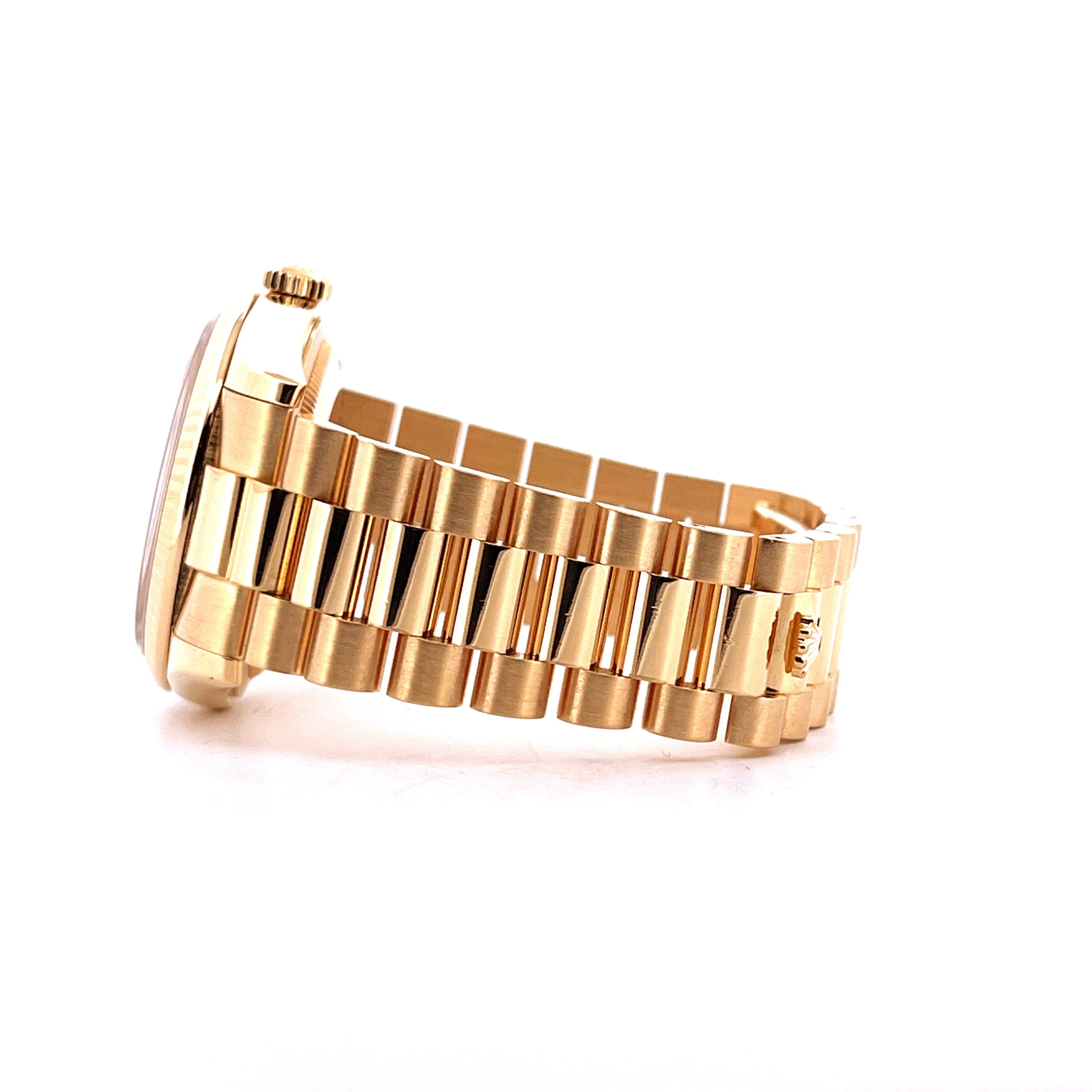 Rolex Day-Date 36 Diamonds in Gelbgold, Seitenansicht des Armbands mit charakteristischen Gliedern