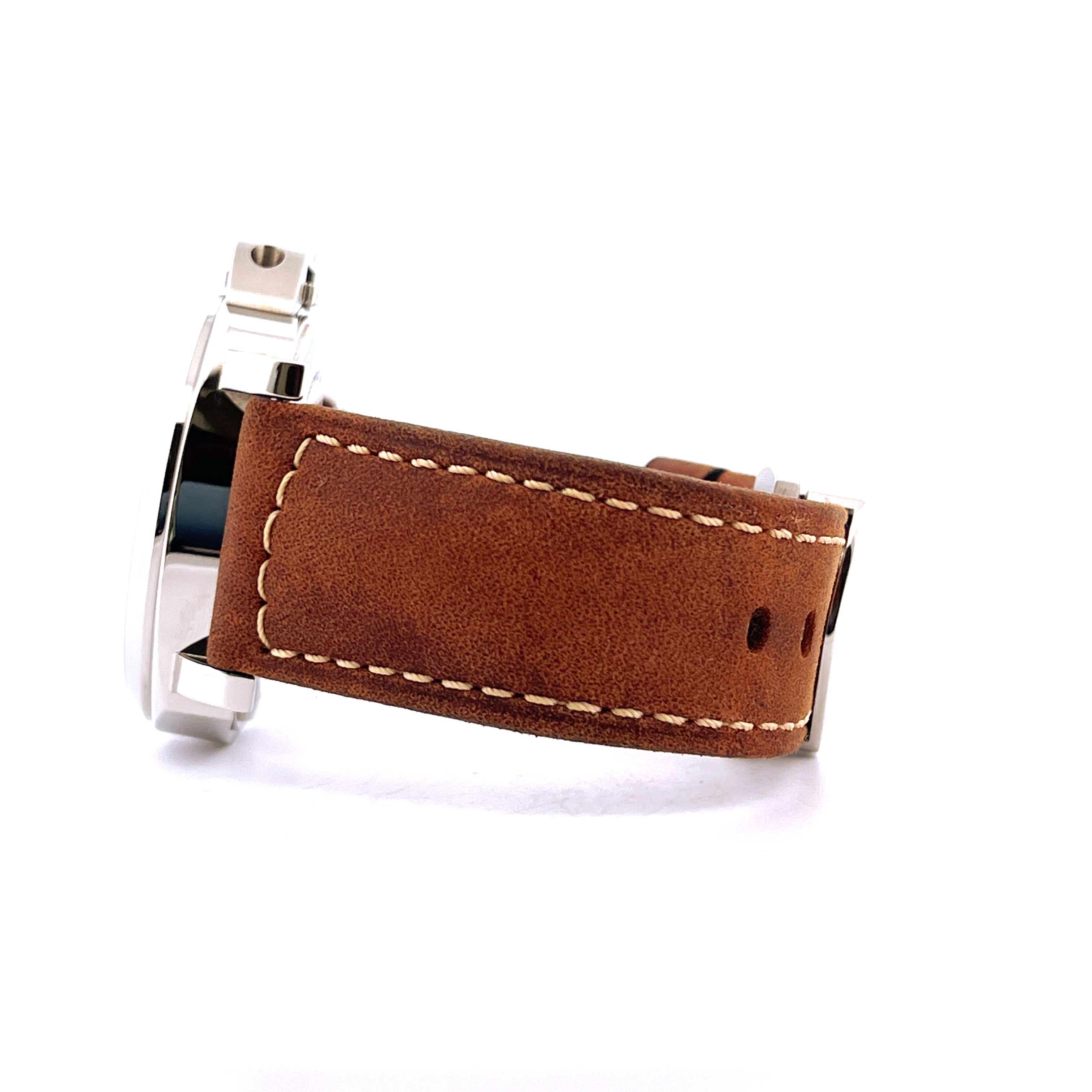 Panerai Luminor Pam00914 8Days Seitenansicht mit braunem Lederarmband