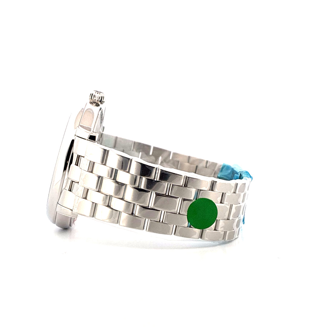 Montblanc Star Moonphase 42 mm Edelstahl mit blauem Zifferblatt und Edelstahlarmband von der Seite