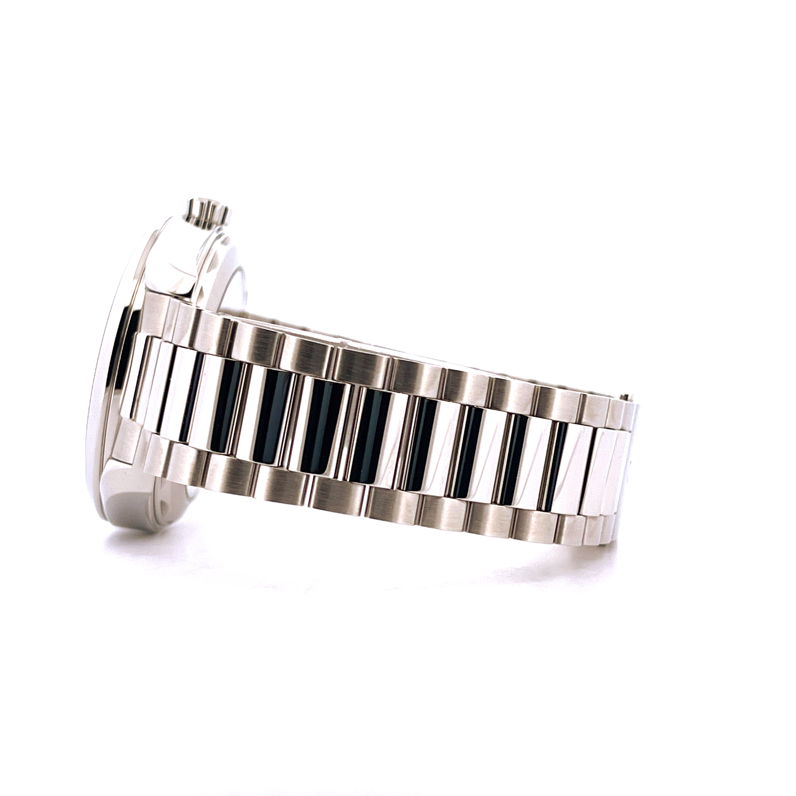 Omega Seamaster Aqua Terra 41 mm Stahl, Seitenansicht des Armbands mit schwarzen und silbernen Elementen